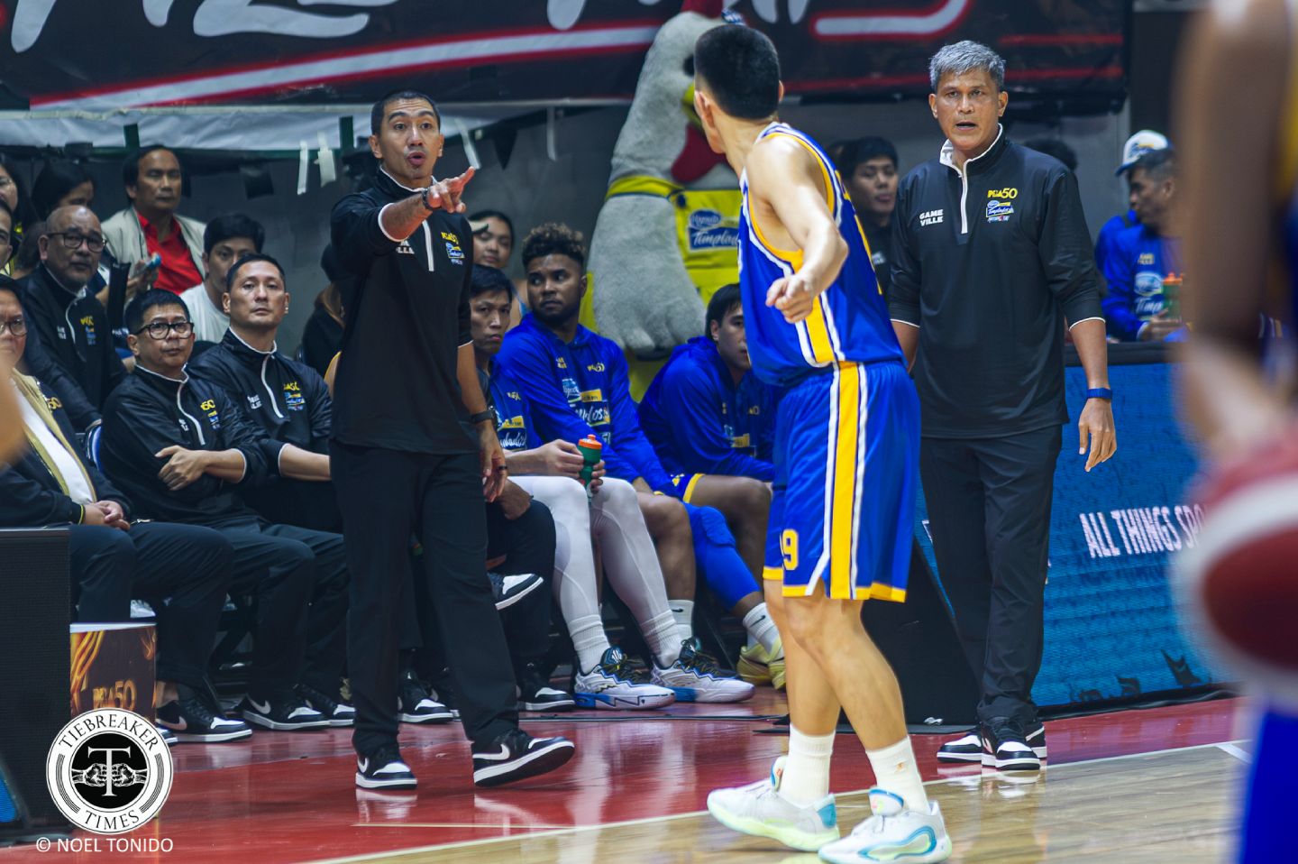2025-26-PBA-Philippine-Cup-Magnolia-vs-Ginebra-LA-Tenorio LA Tenorio guides Magnolia past Ginebra in PBA 50 opener Basketball News PBA - philippine sports news