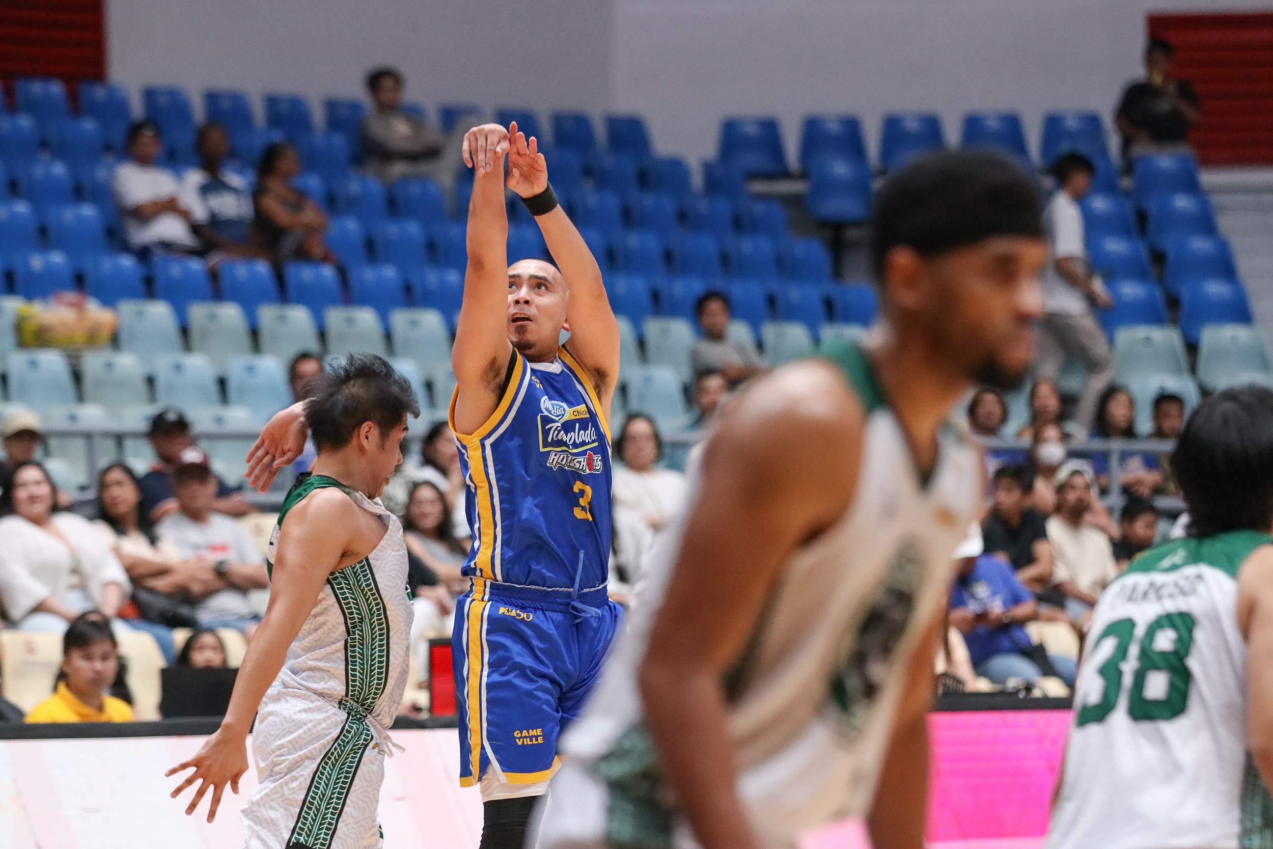 2025-26-PBA-Philippine-Cup-Magnolia-vs-Terrafirma-Paul-Lee Barroca goes perfect as Magnolia overcomes Terrafirma, gains share of PBA PH Cup lead Basketball News PBA - philippine sports news