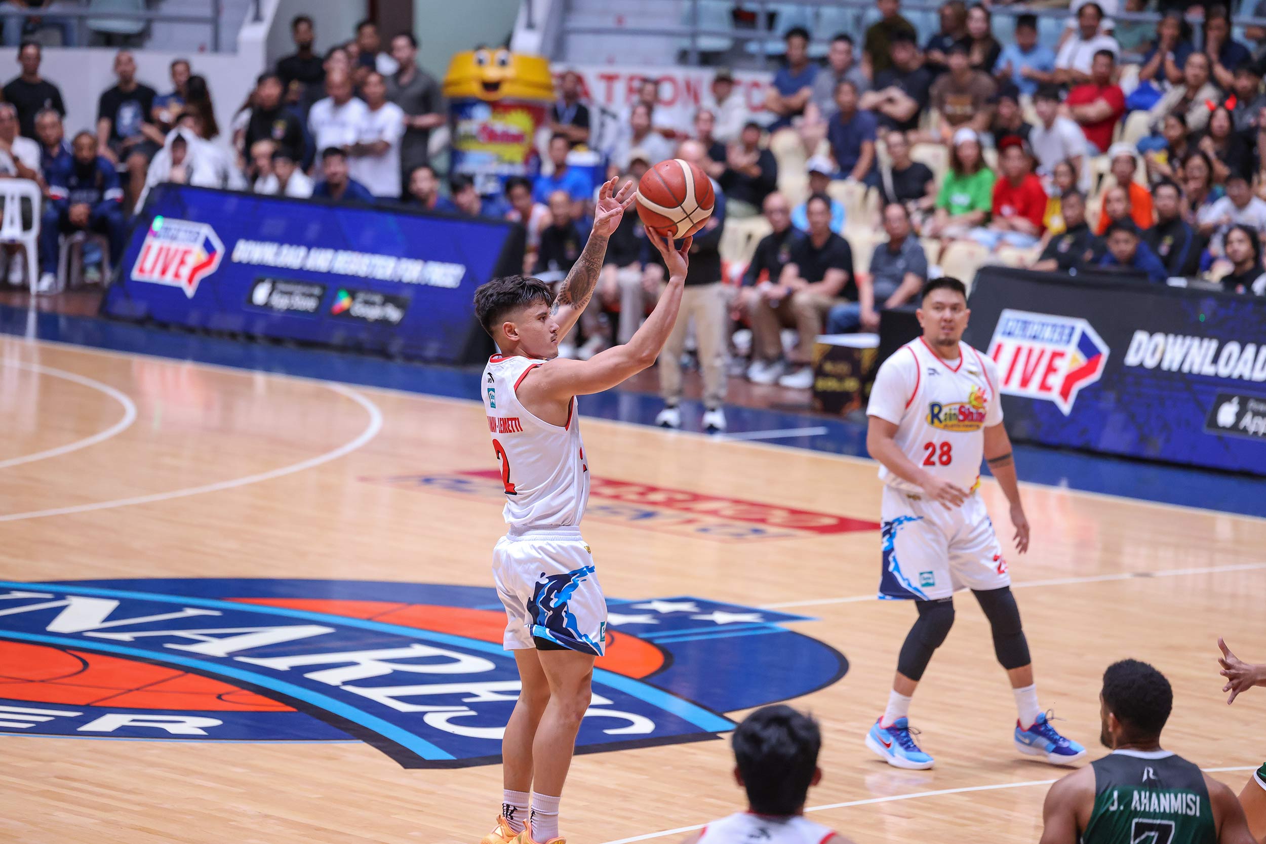 2025-26-PBA-Philippine-Cup-Terrafirma-vs-Rain-or-Shine-Felix-Lemetti Santillan sizzles vs Terrafirma as Rain or Shine extends streak to 3 in PBA PH Cup Basketball News PBA - philippine sports news