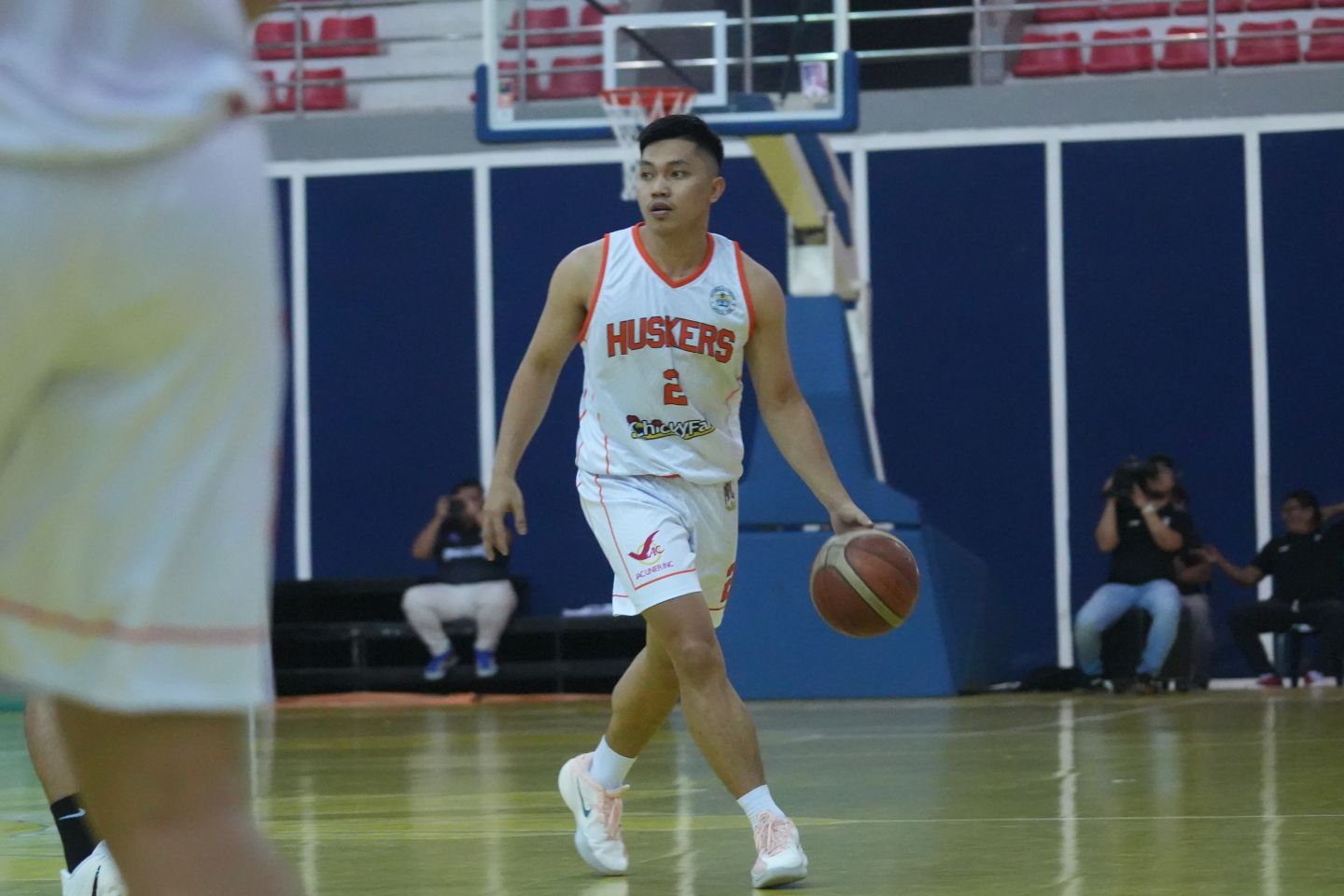 2025-MPBL-Quezon-vs-Mindoro-Judel-Fuentes Basilan Starhorse, Quezon survive double-overtime thrillers in epic MPBL playoff night Basketball MPBL News - philippine sports news