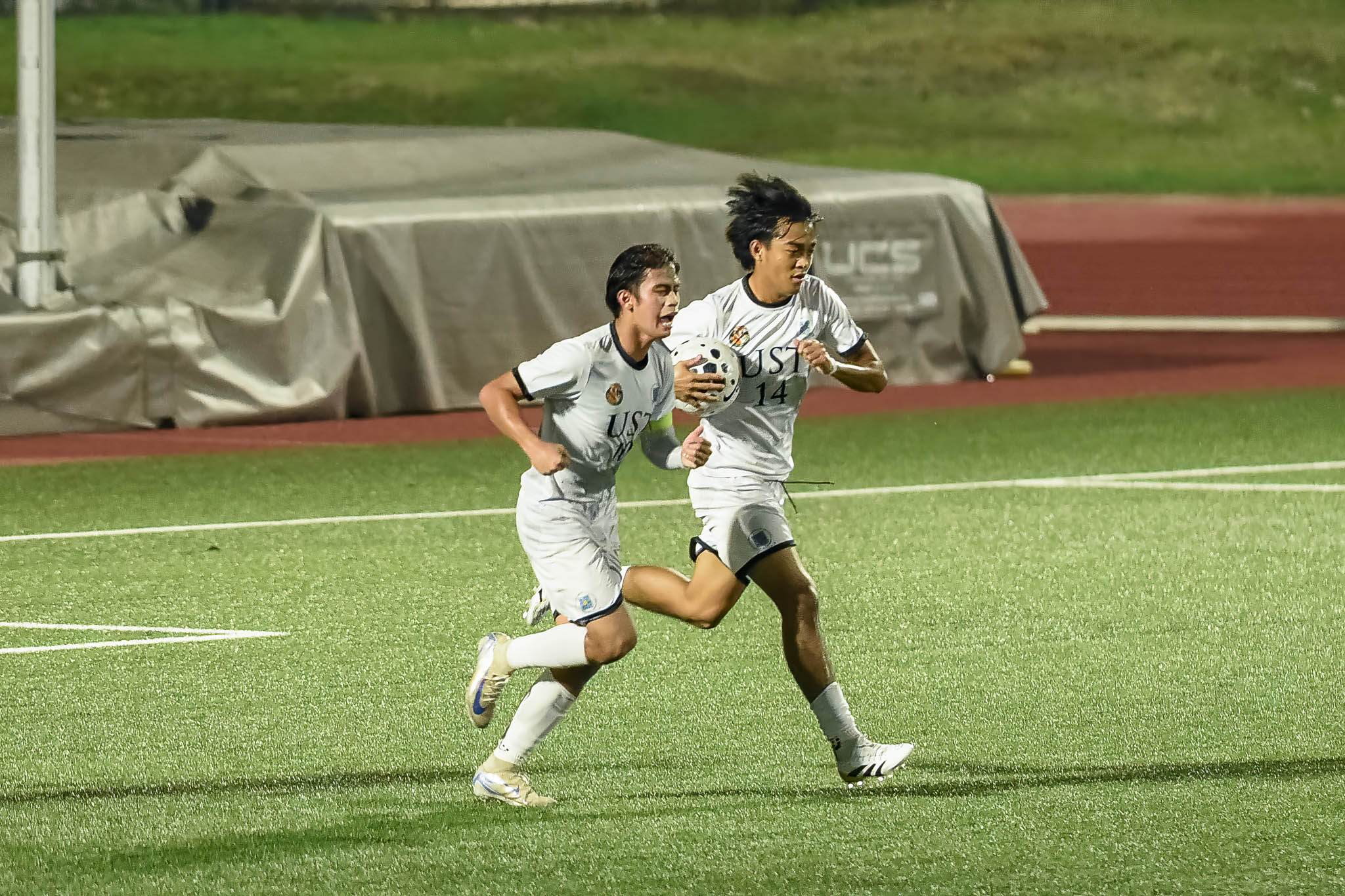 UAAP-Season-88-Mens-Football-R1-UST-vs-ATENEO-BELLUGA-ARCHIE-JOHN-B-7214 Agyei’s brace lifts Ateneo past UST to seize solo second in UAAP Men's Football ADMU Football News UAAP UST - philippine sports news