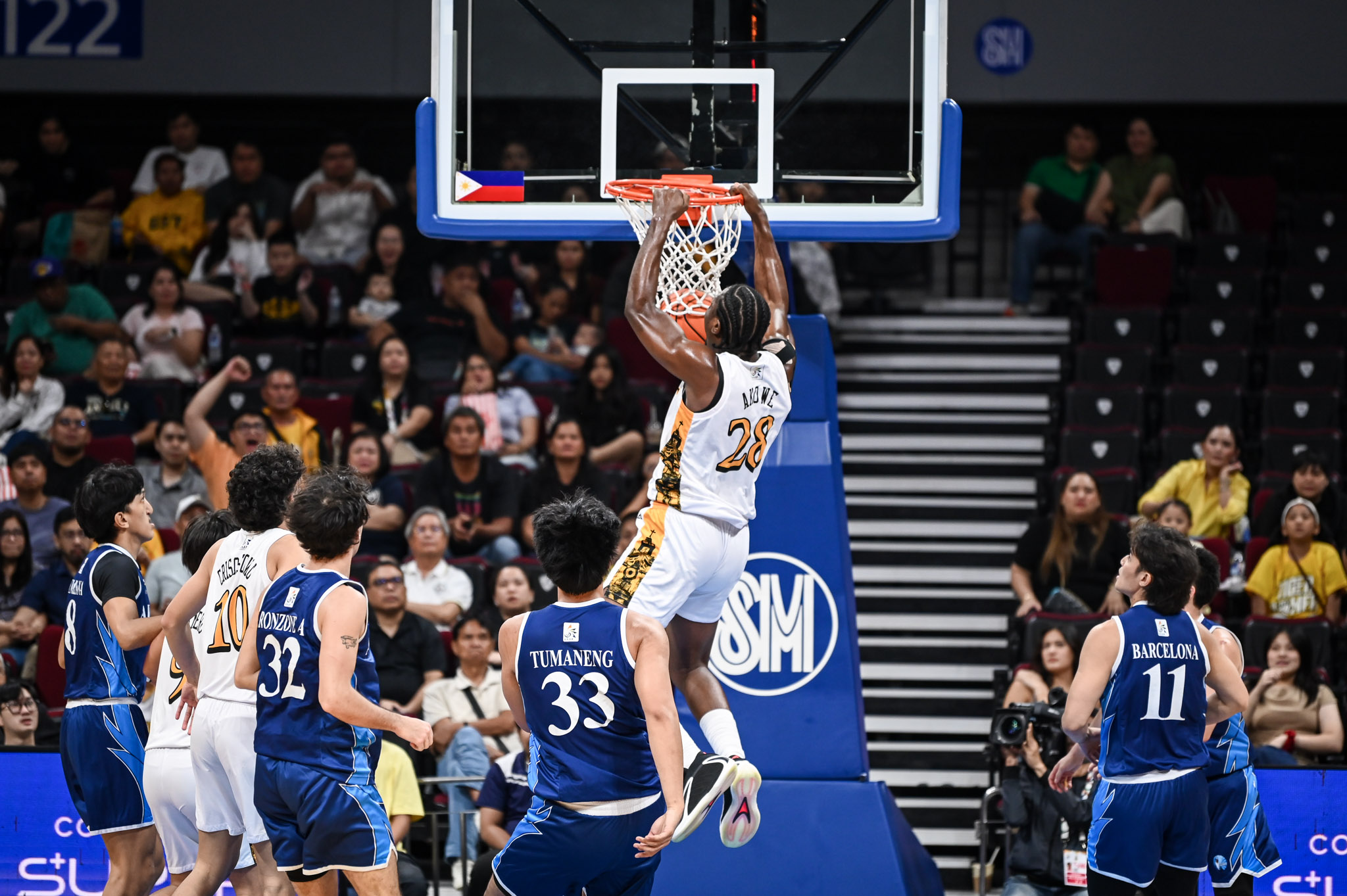 UAAP88-MBB-Collins-Akowe-8600 UAAP Men's Basketball: Erolon, Montebon, Torres clutch as Adamson stuns UST in OT AdU Basketball News UAAP UST - philippine sports news