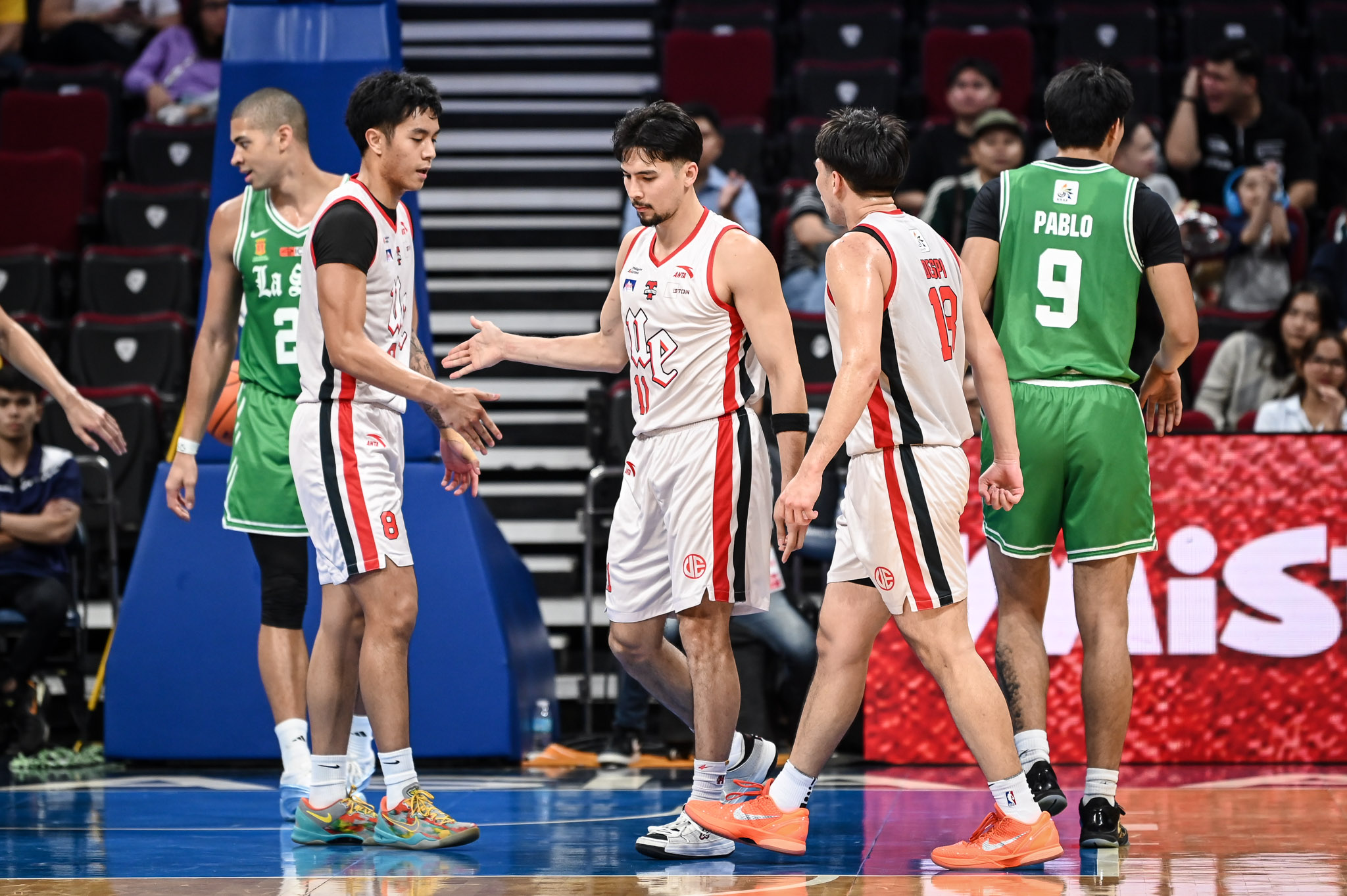 UAAP88-MBB-John-Abate-9534 La Salle sends UE to brink of elimination, climbs to tied second with UP in UAAP Men's Basketball Basketball DLSU News UAAP UE - philippine sports news