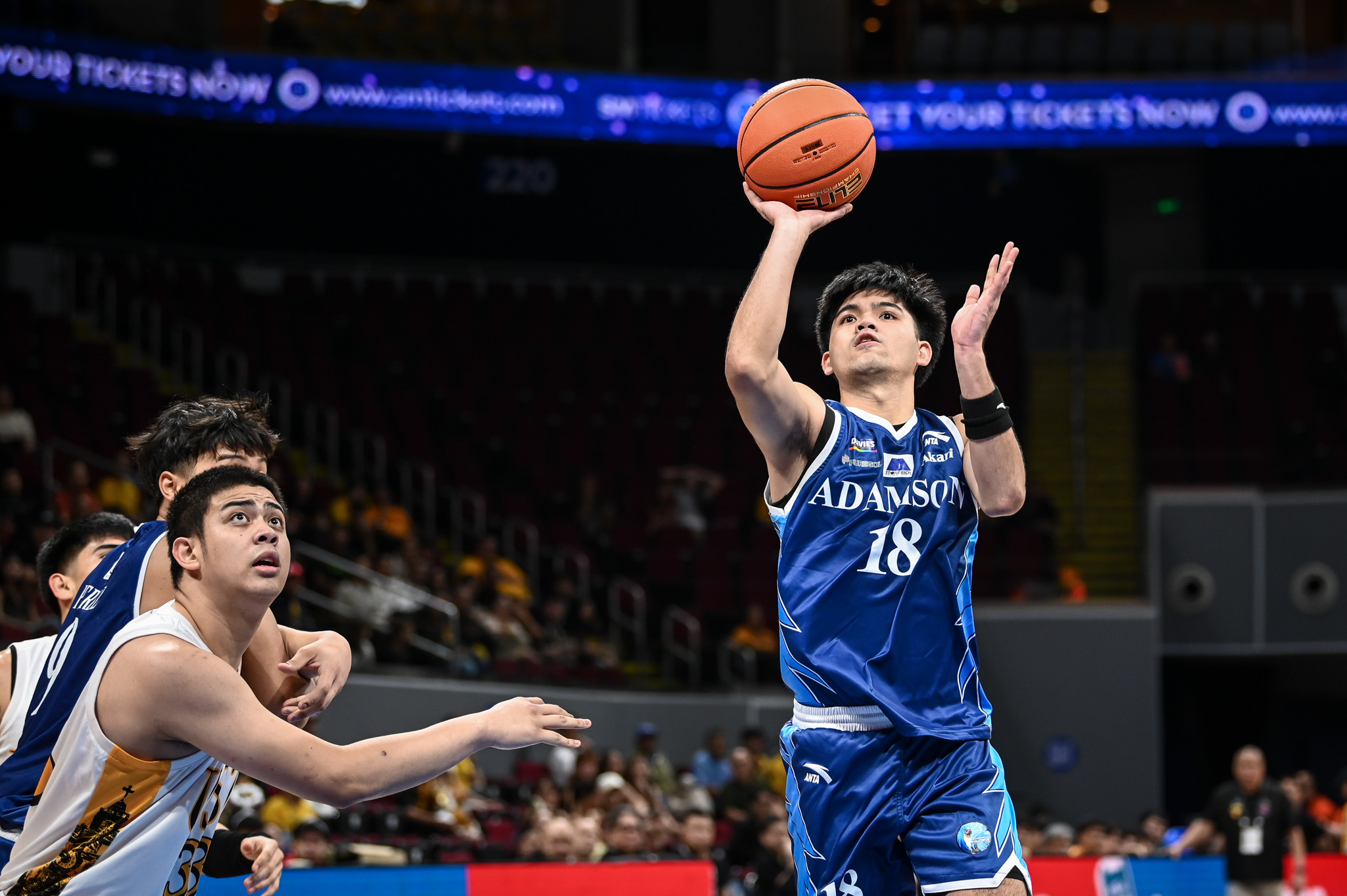 UAAP88-MBB-Matt-Erolon-8517 UAAP Men's Basketball: Erolon, Montebon, Torres clutch as Adamson stuns UST in OT AdU Basketball News UAAP UST - philippine sports news