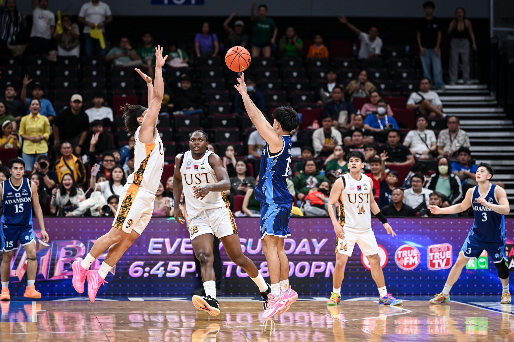 UAAP88-MBB-Matthew-Erolon-9418 Sharpshooting Matty Erolon continues to work wonders for Adamson AdU Basketball News UAAP - philippine sports news