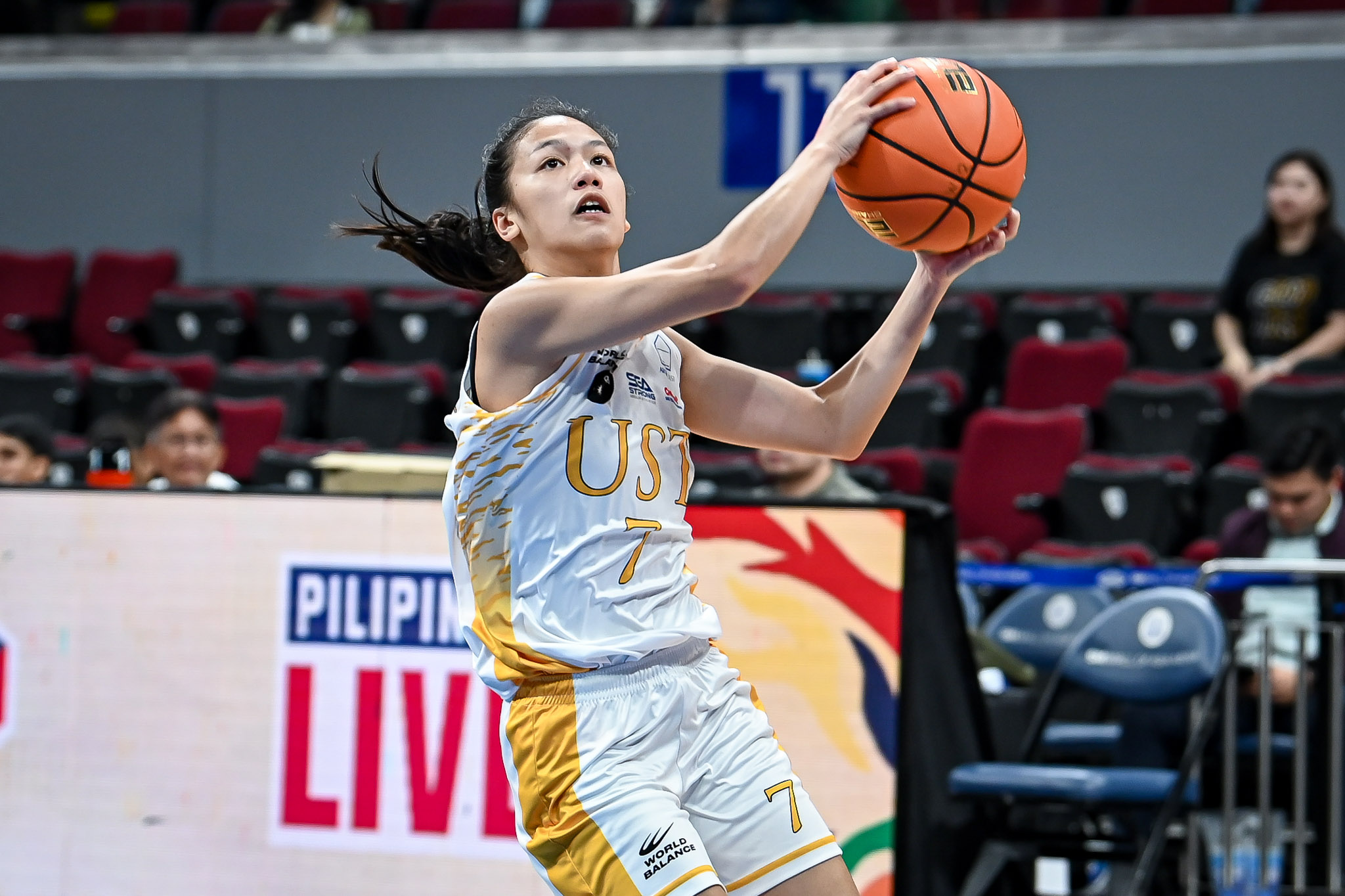 UAAP88-WBB-GIN-RELLIQUETTE-8158 UST mauls FEU to keep spotless 5-0 slate in UAAP Women's Basketball Basketball FEU News UAAP UST - philippine sports news