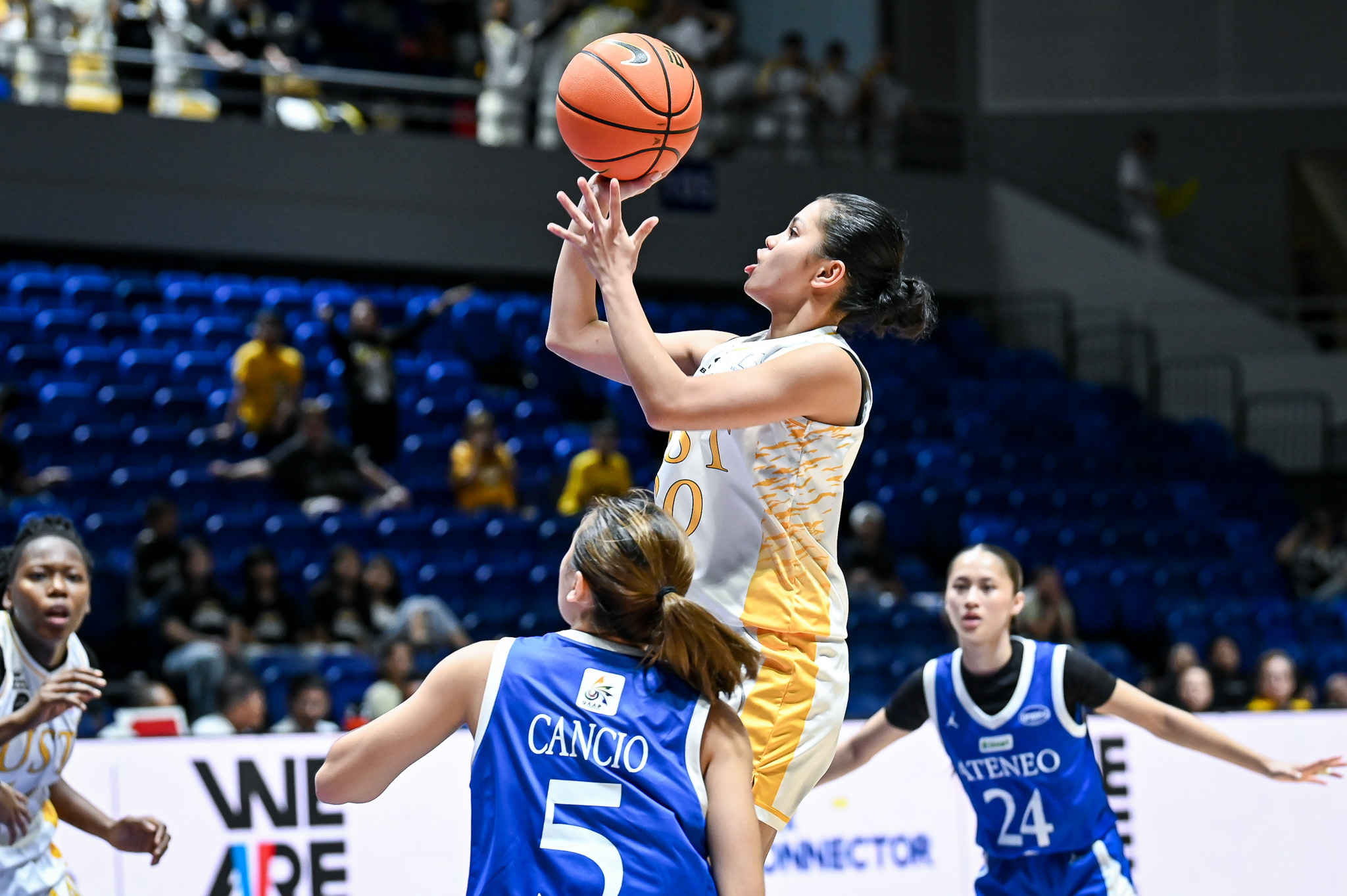 UAAP88-WBB-KARYLLE-SIERBA-4067 UST remains perfect in UAAP Women's Basketball as Pastrana records 28-point double-double against Ateneo ADMU Basketball News UAAP UST - philippine sports news