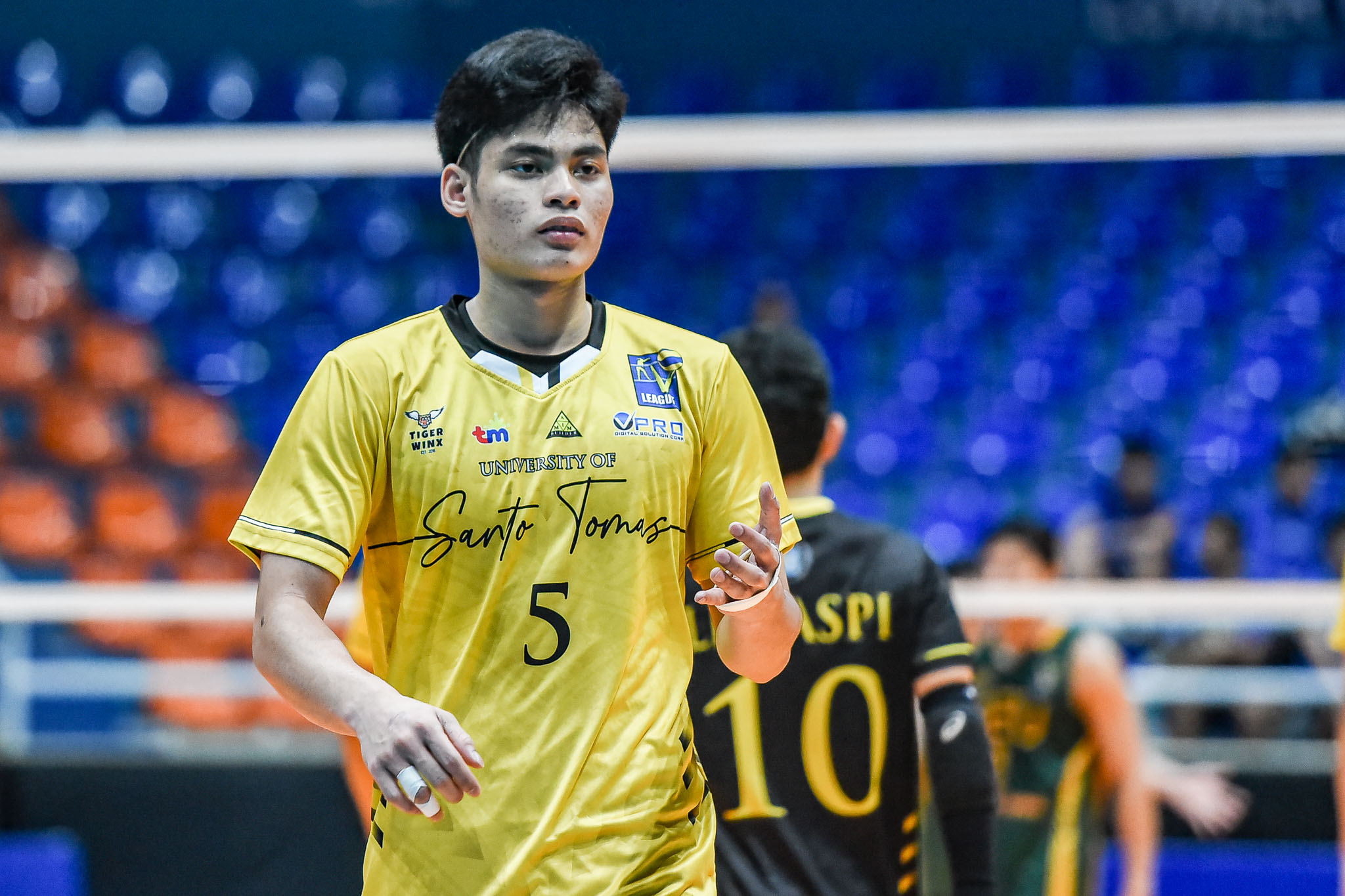 VL-2025-UST-vs.-FEU-JJ-Macam-8898 FEU inches closer to V-League finals return after five-set escape vs UST News V-League Volleyball - philippine sports news