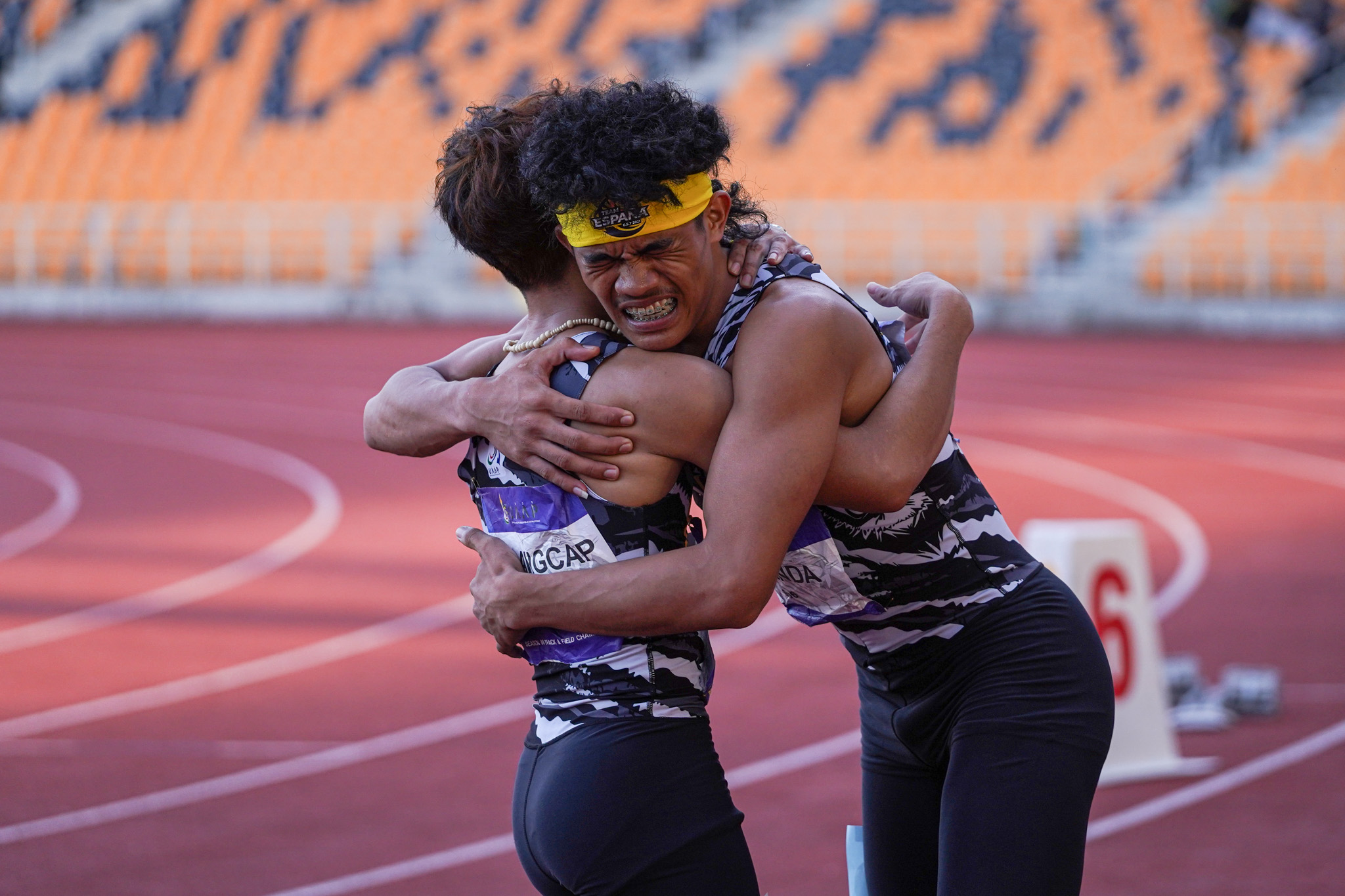 UAAP-88-Athletics-400m-Boys-MASANGCAP-CABANDA-07450 Adamson leaps to UAAP Girls Athletics pole after Day 3, collects 8 silvers, bronze AdU DLSU News NU Track & Field UAAP UE UST - philippine sports news