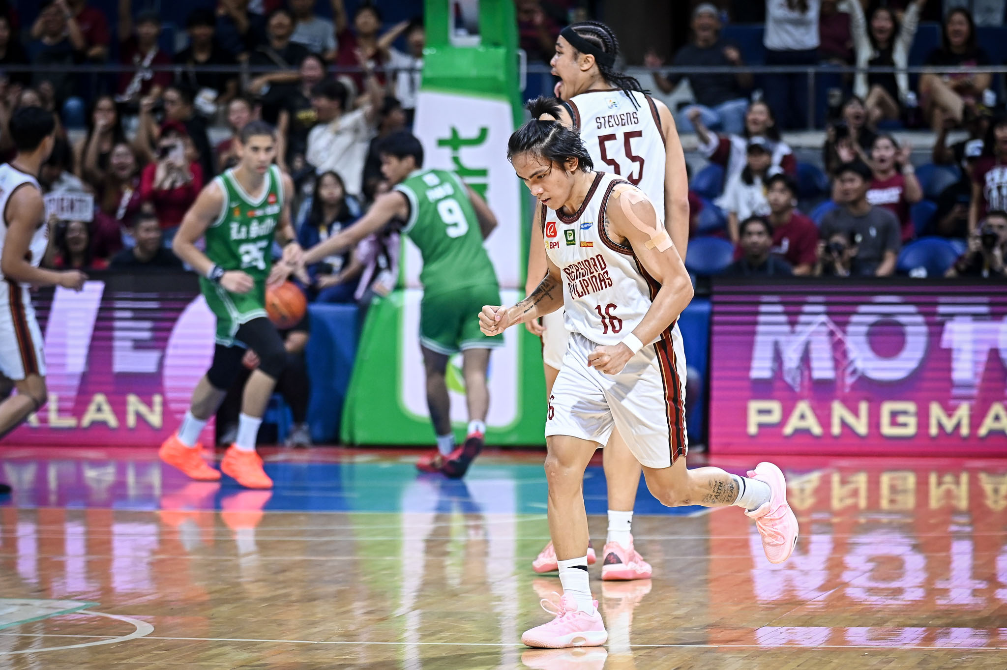 UAAP-88-MBB-UP-vs.-DLSU-Rey-Remogat-6722 La Salle ends skid, outlasts UP to clinch UAAP Men's Basketball Final Four playoff Basketball DLSU News UAAP UP - philippine sports news