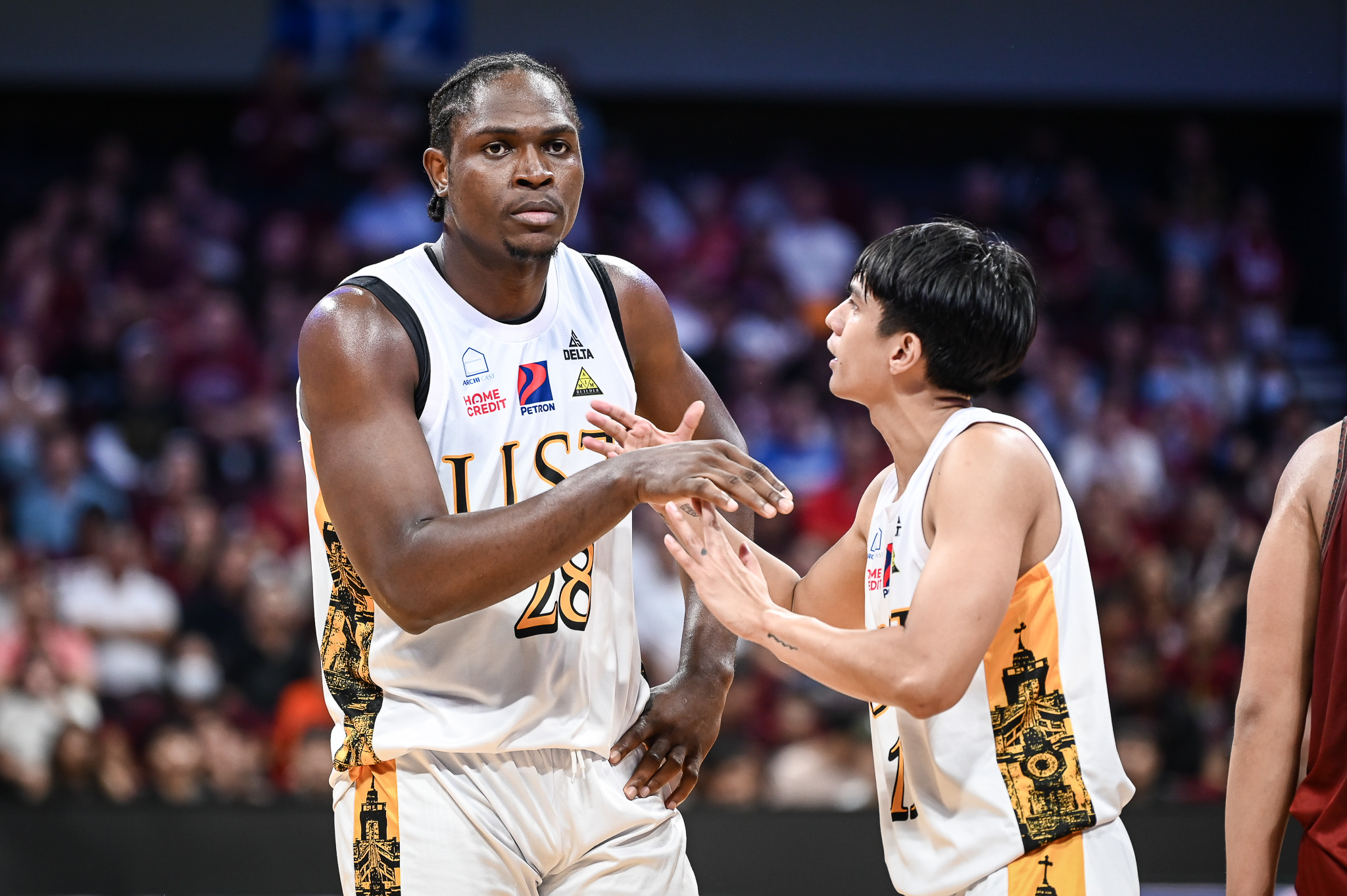 UAAP87-MBB-Collins-Akowe-3851 UP edges UST behind Alarcon’s clutch finish to tighten grip on second in UAAP Men's Basketball Basketball News UAAP UP UST - philippine sports news