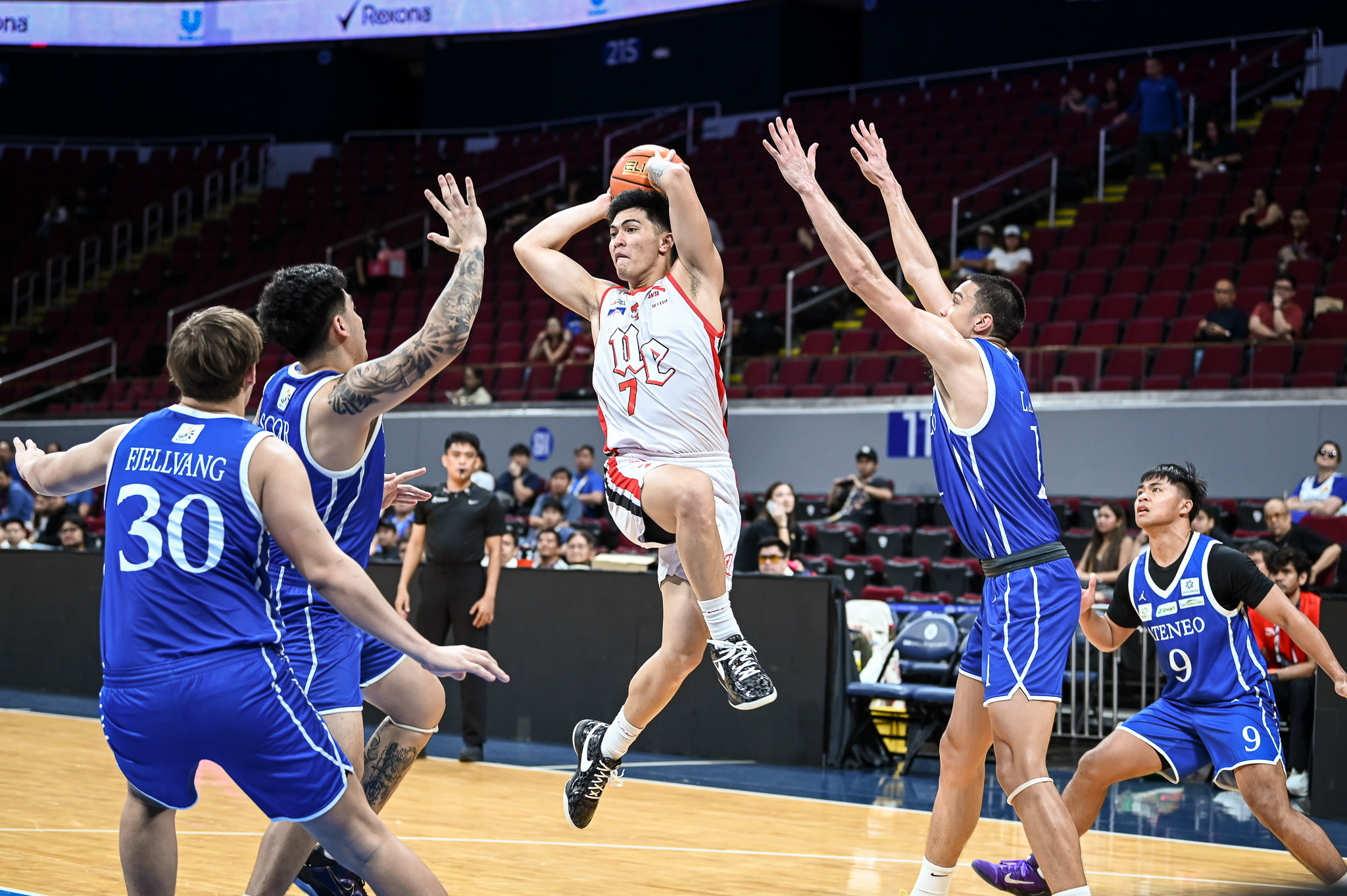 UAAP87-MBB-Wello-Lingolingo-2599 Adili returns as Ateneo ends five-game skid, ousts UE from UAAP Men's Basketball Final Four race ADMU Basketball News UAAP UE - philippine sports news