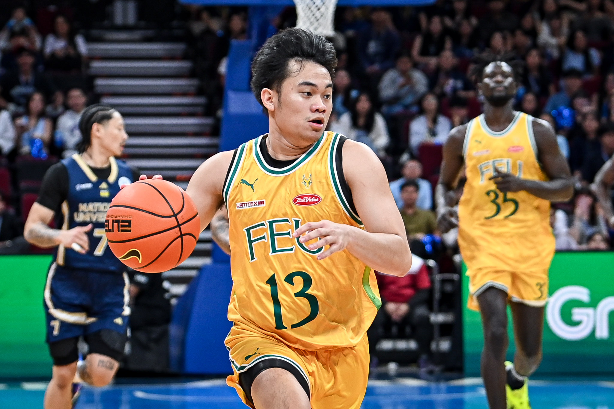 UAAP88-MBB-JANREY-PASAOL-6281 UAAP Men's Basketball: Figueroa’s clutch triple propels NU closer to twice-to-beat edge over FEU Basketball FEU News NU UAAP - philippine sports news