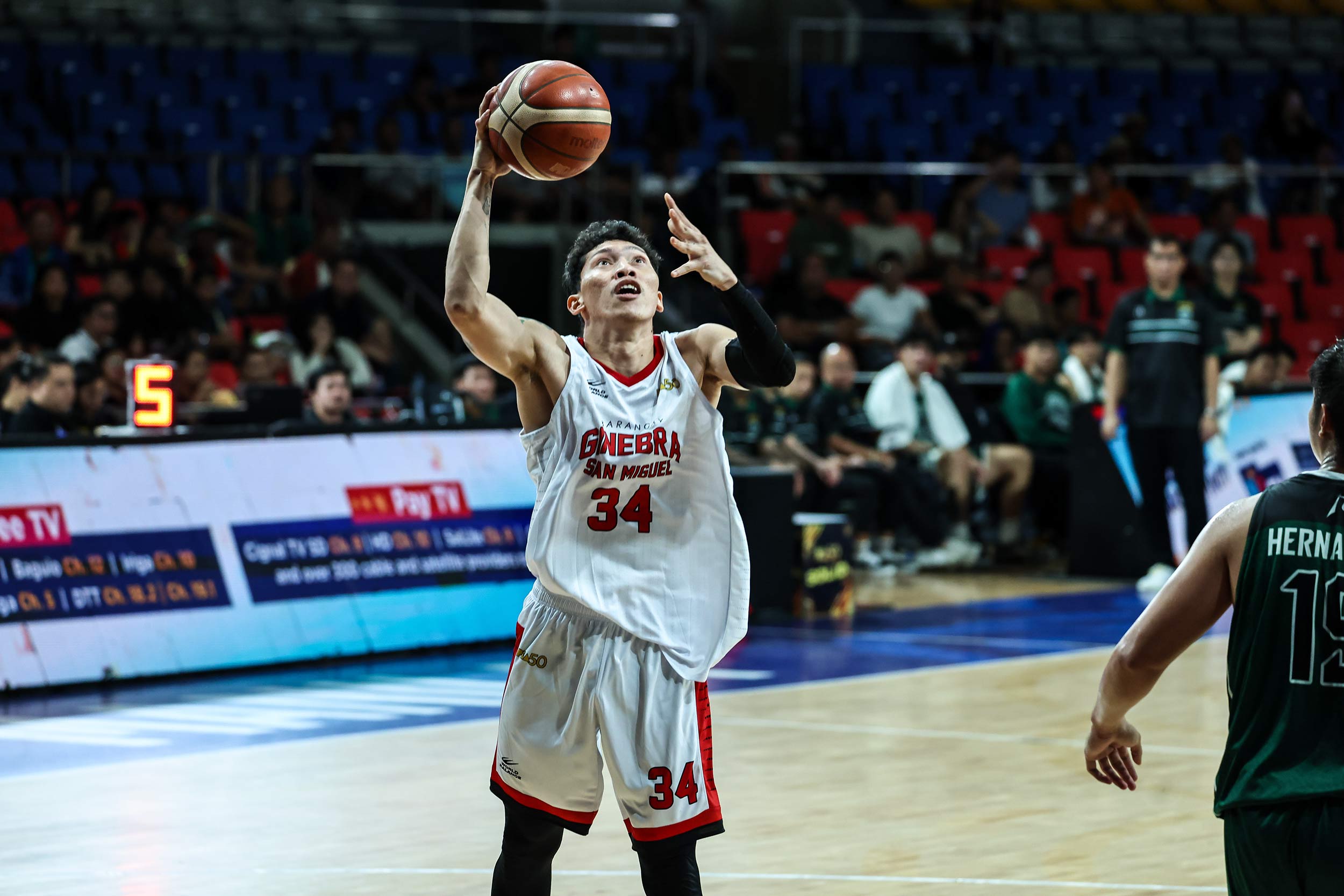 2025-26-PBA-Philippine-Cup-Terrafirma-vs-Ginebra-Sonny-Estil-1 Ginebra dominates Terrafirma from start to finish, inches closer to PBA PH Cup QFs Basketball News PBA - philippine sports news