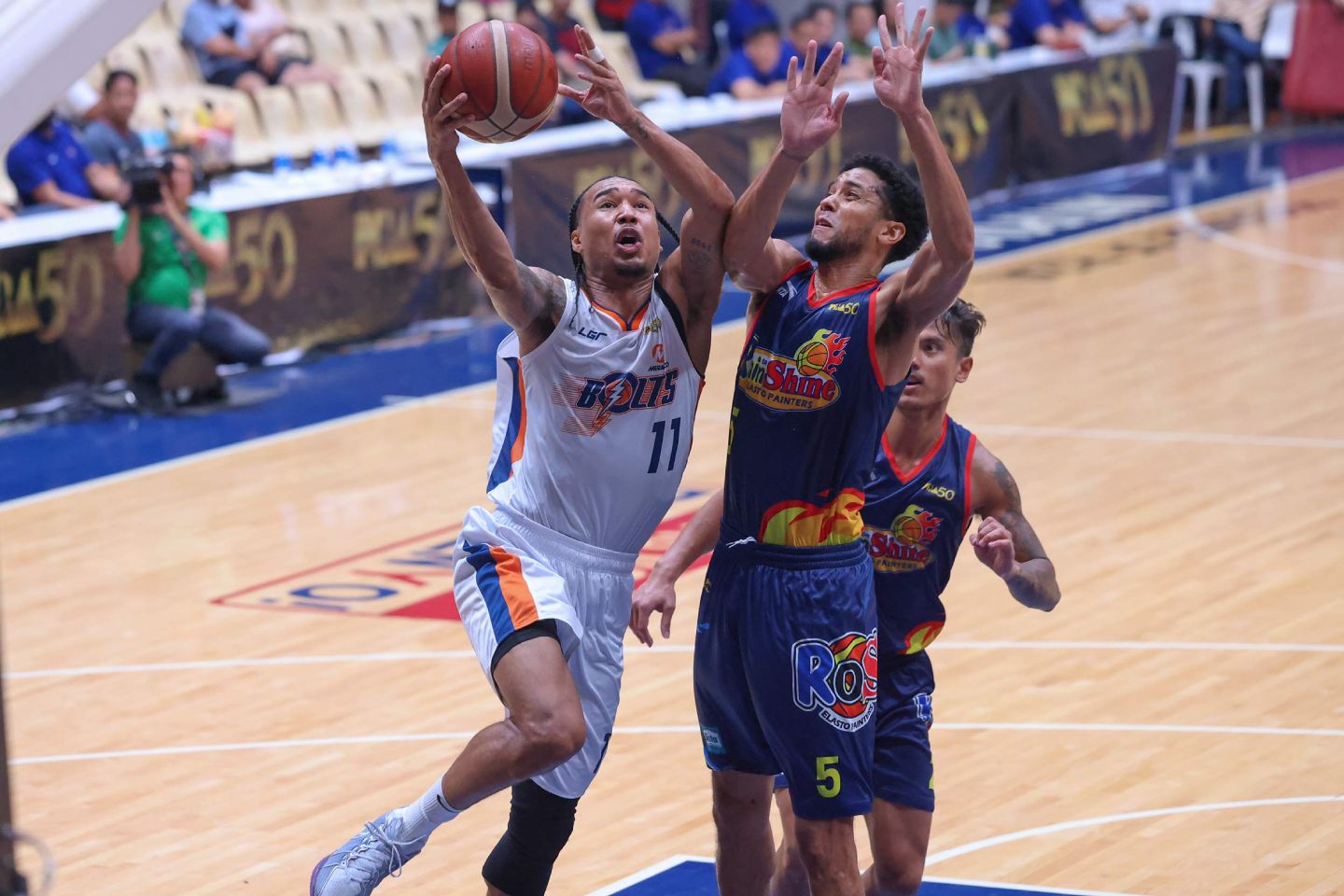 2025-PBA-Philippine-Cup-Rain-or-Shine-vs-Meralco-Newsome-vs-Norwood Chris Newsome seeks to carry forward Gabe Norwood’s example Basketball Gilas Pilipinas News PBA - philippine sports news