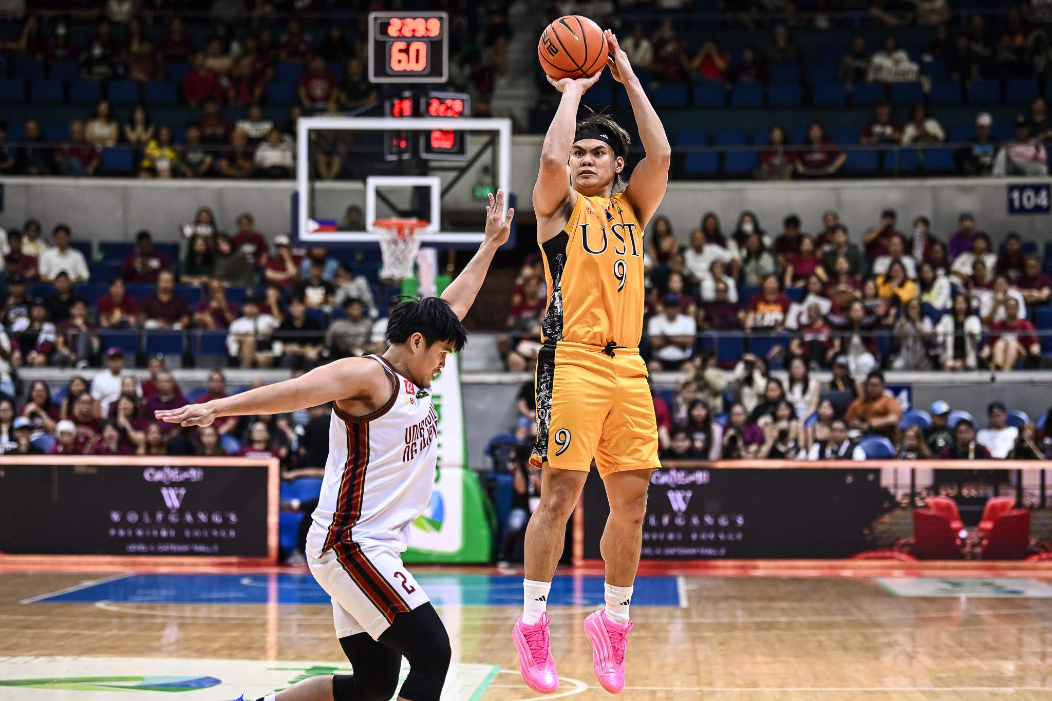UAAP88-MBB-Nic-Cabanero-2258 Fortea's clutch three eliminates UST, propels UP to UAAP Men's Basketball Finals Basketball News UAAP UP UST - philippine sports news