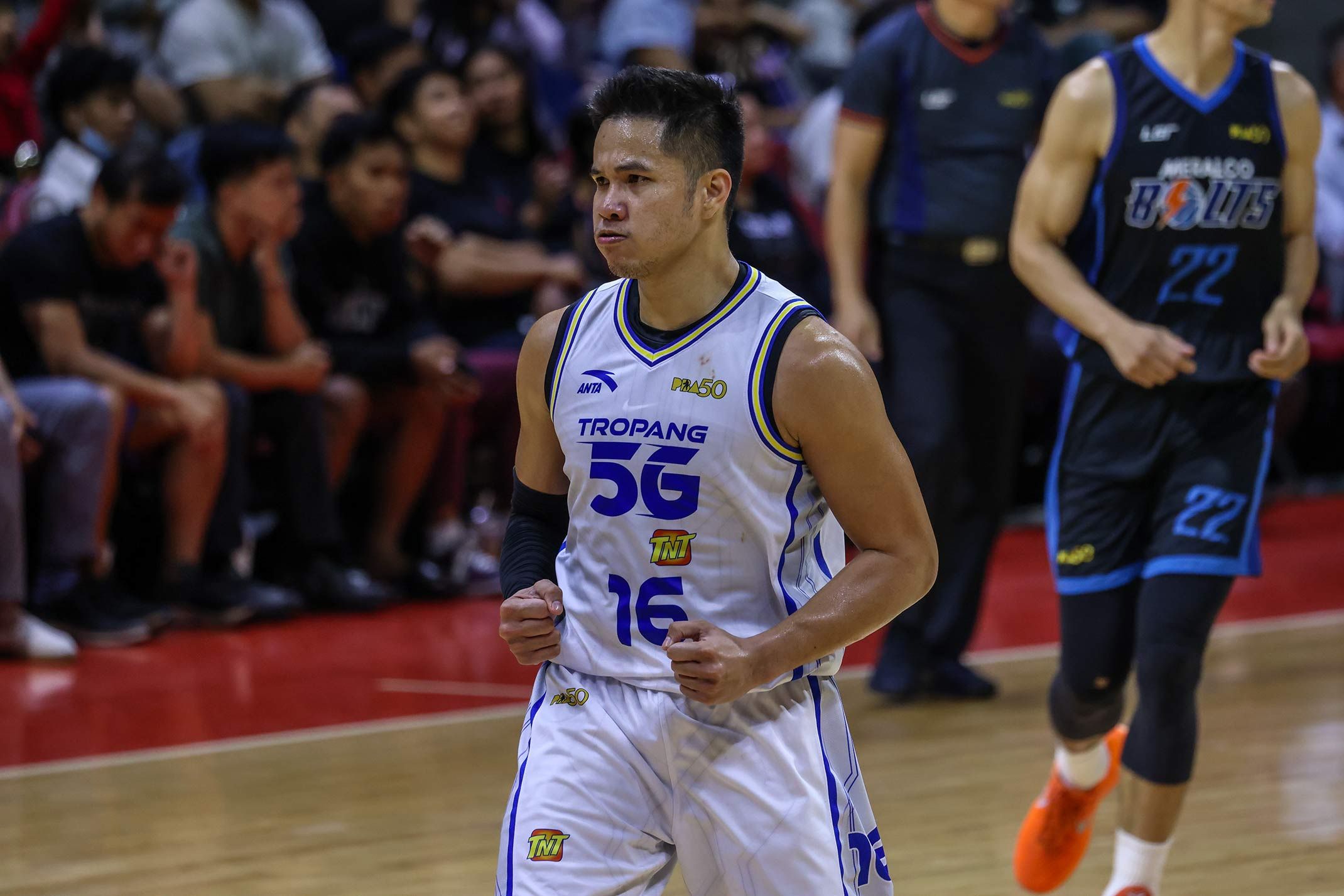 2025-26-PBA-Philippine-Cup-Semifinals-Game-3-TNT-vs-Meralco-Roger-Pogoy Meralco refuses to fade, clamps down on TNT to cut PBA semis lead Basketball News PBA - philippine sports news