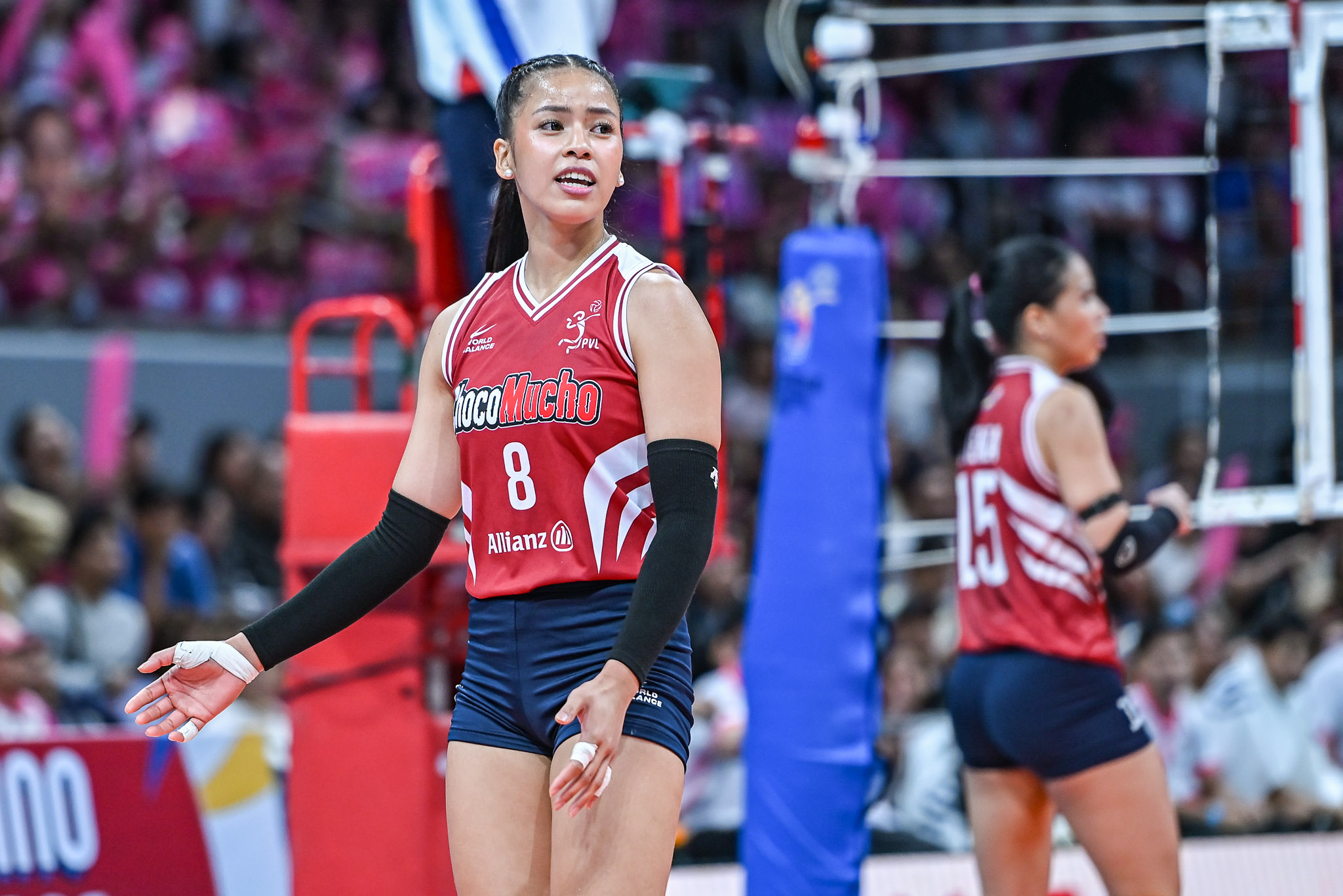 PVL-AFC-26-Creamline-vs.-Choco-Mucho-Eya-Laure-8725 PVL: Creamline overcomes Choco Mucho as Eya Laure goes down with injury News PVL Volleyball - philippine sports news