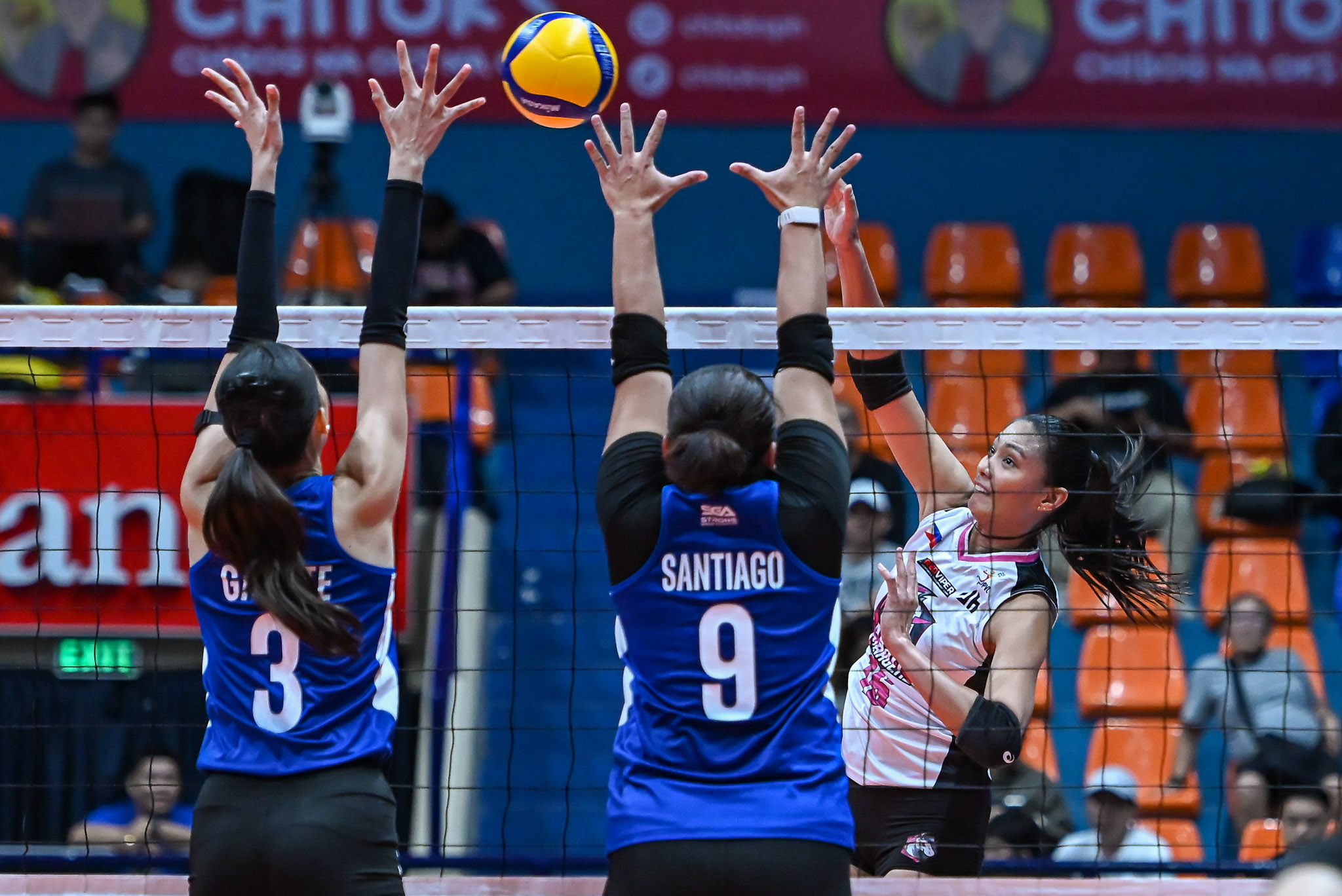 PVL-AFC-26-Zus-vs.-Akari-Ivy-Lacsina-2246 ZUS Coffee rallies to edge Akari in five-set thriller for first PVL AFC win News PVL Volleyball - philippine sports news