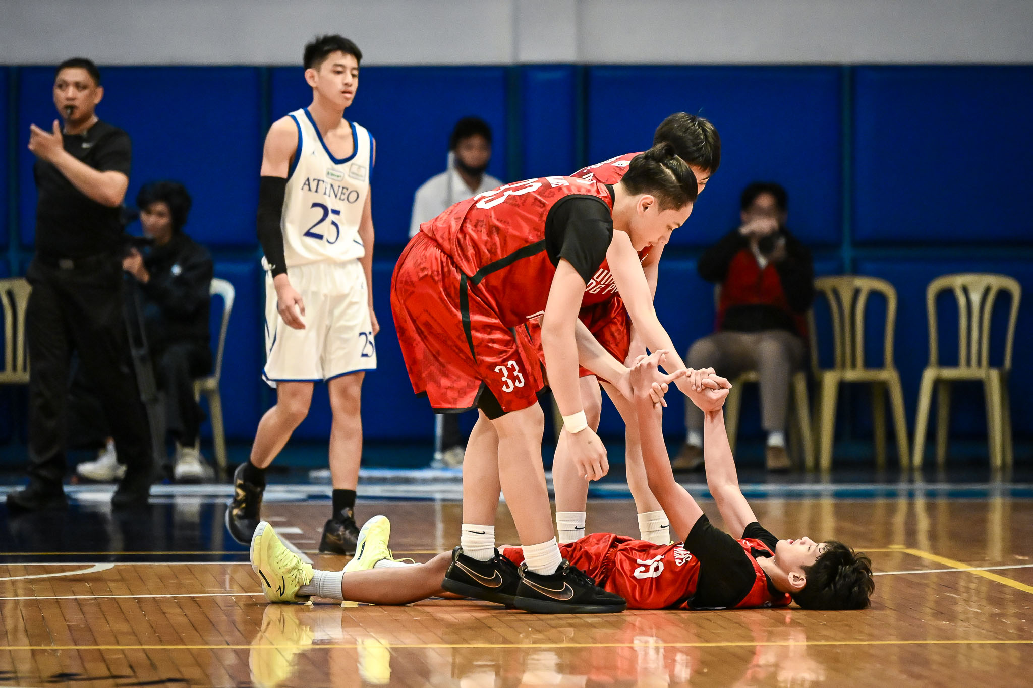 UAAP88-HS-Basketball-Zandro-Lugatiman-6665 Ateneo, FEU-D share first after dominant wins to close UAAP Boys Basketball Round 1 ADMU AdU Basketball FEU News UAAP UP - philippine sports news