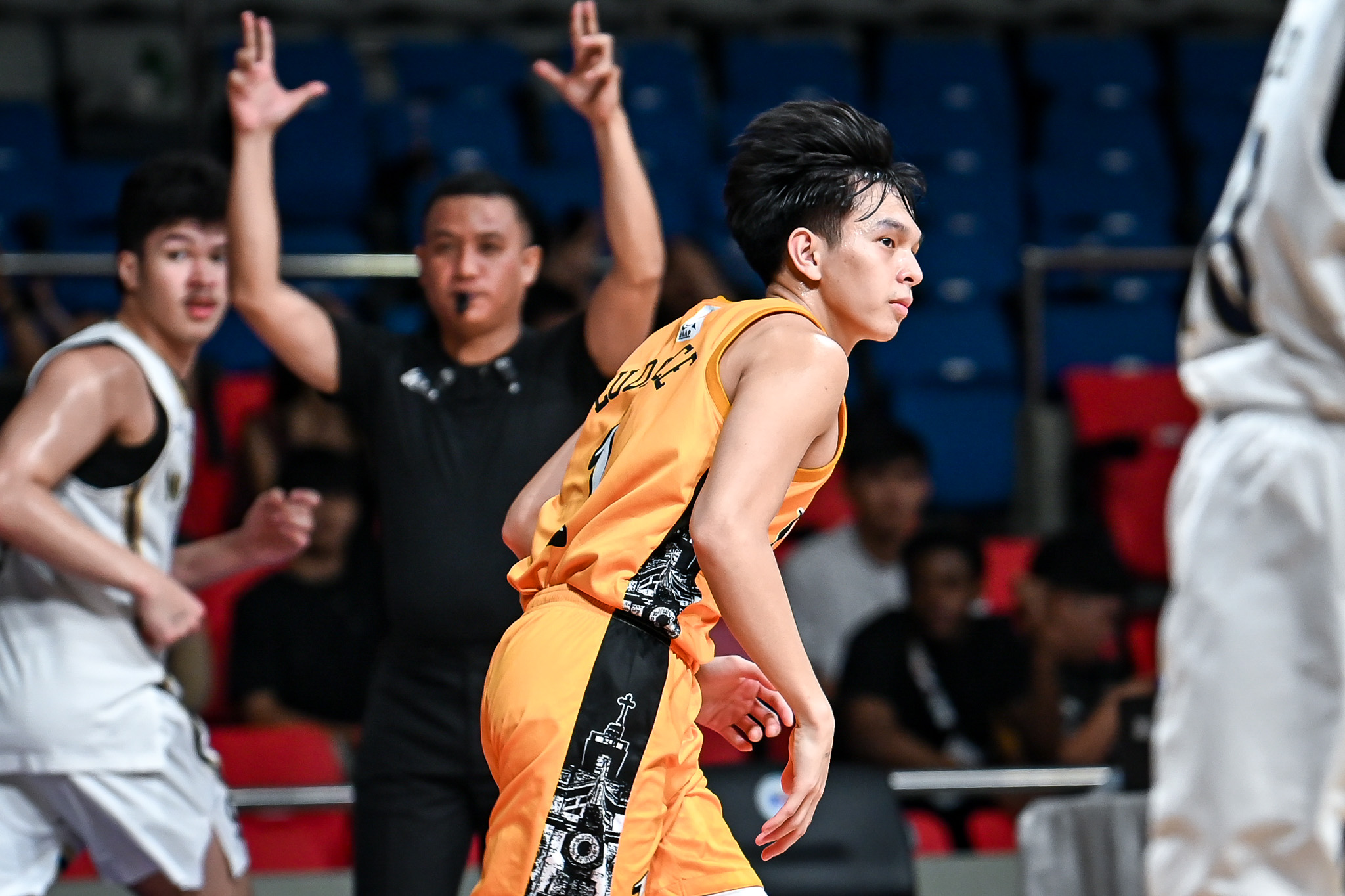 UAAP88-HSBBB-JOAQUIN-LUDOVICE-4014 NUNS dominates UST, stays tied for second in UAAP Boys Basketball Basketball DLSU News NU UAAP UP UST - philippine sports news