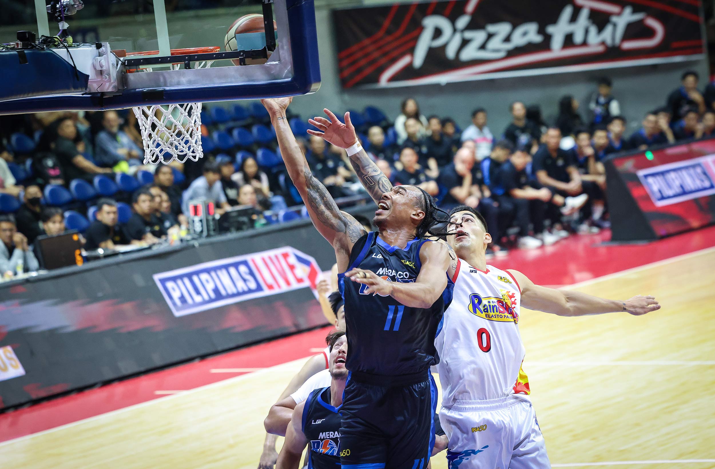 2026-PBA-Commissioners-Cup-Meralco-vs-Rain-or-Shine-Chris-Newsome All-Filipino Rain or Shine handles Meralco, surges to 3-0 in PBA Comm's Cup Basketball News PBA - philippine sports news