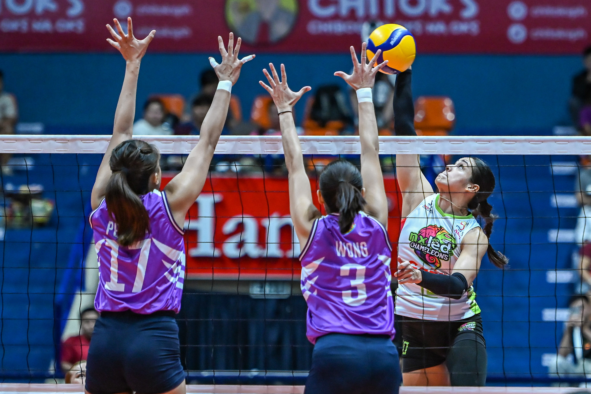PVL-AFC-26-Choco-Mucho-vs.-Nxled-Brooke-Van-Sickle-8021 Eya Laure powers Choco Mucho to back-to-back wins in PVL AFC, downs skidding Nxled News PVL Volleyball - philippine sports news