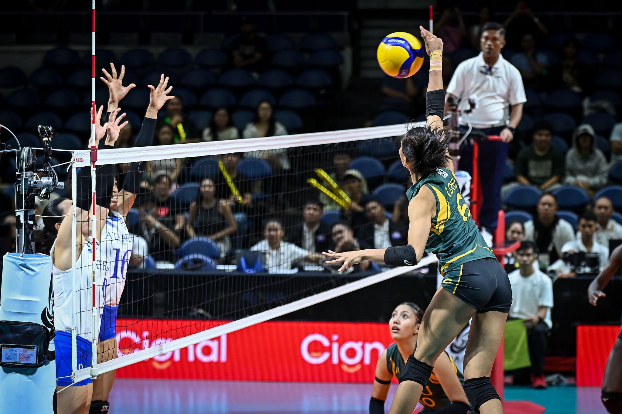 UAAP-88-WVB-ADMU-vs.-FEU-Lovely-Lopez-0271 Lovely Lopez stays unfazed under pressure, always wearing her poker face FEU News UAAP Volleyball - philippine sports news