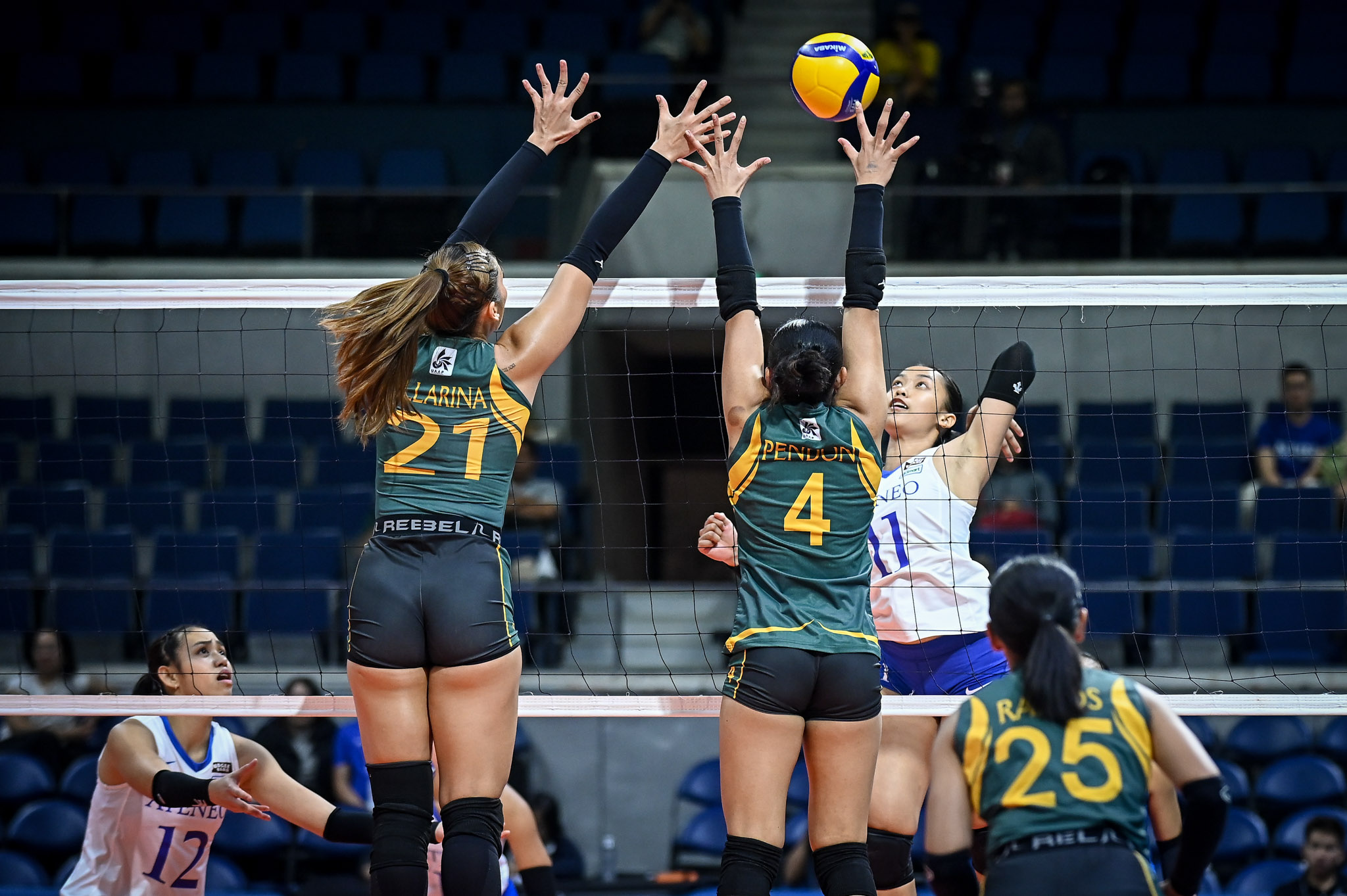 UAAP-88-WVB-ADMU-vs.-FEU-Zel-Tsunashima-0032 FEU completes Ateneo sweep with comeback, climbs to solo fourth in UAAP Women's Volleyball ADMU FEU News UAAP Volleyball - philippine sports news