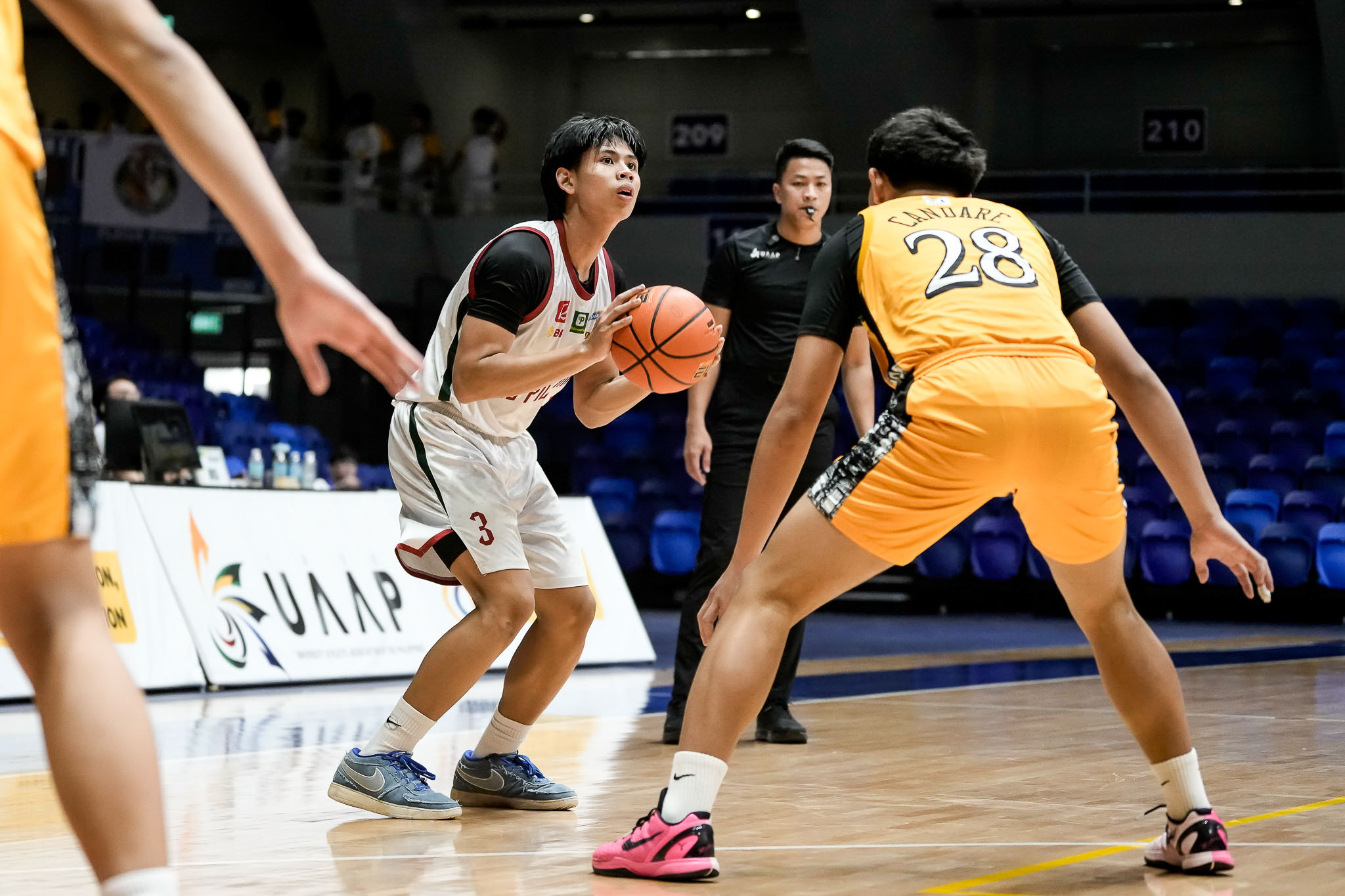 UAAP-S88-U19-BB-BRUCE-TUBONGBANUA-3070 Ateneo outlasts FEU-D in OT, forces playoff for No. 2 seed in UAAP Boys' Basketball ADMU Basketball FEU News UAAP UP UST - philippine sports news