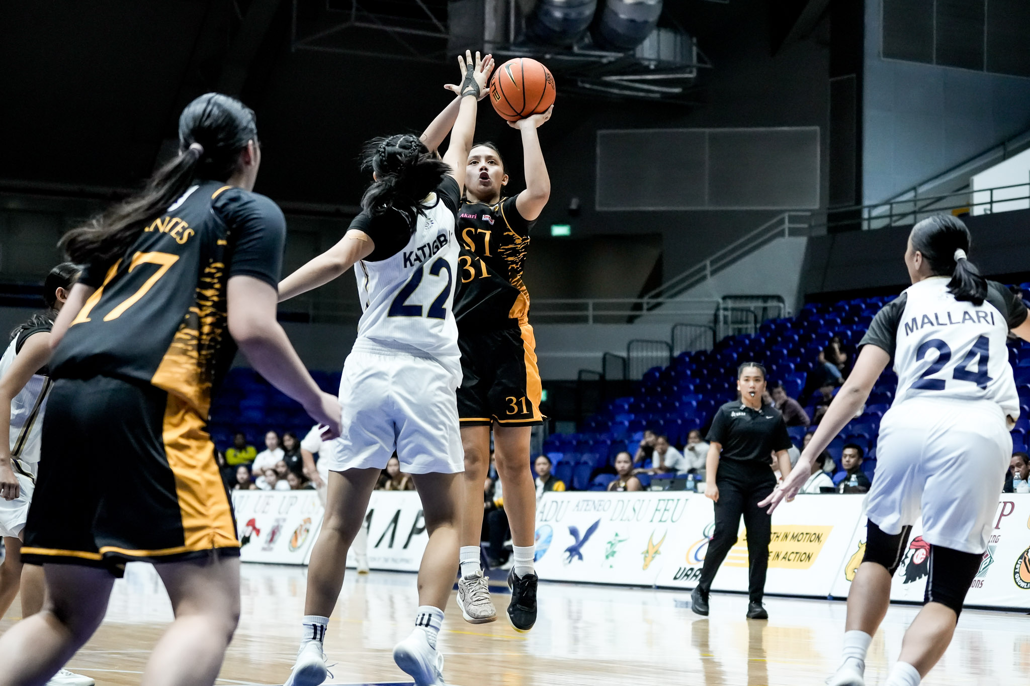 UAAP-S88-U19-GIRLS-BB-SABEL-ANACAN-3497 UST denies NUNS elims sweep ahead of UAAP Girls Basketball Finals clash Basketball News NU UAAP UST - philippine sports news