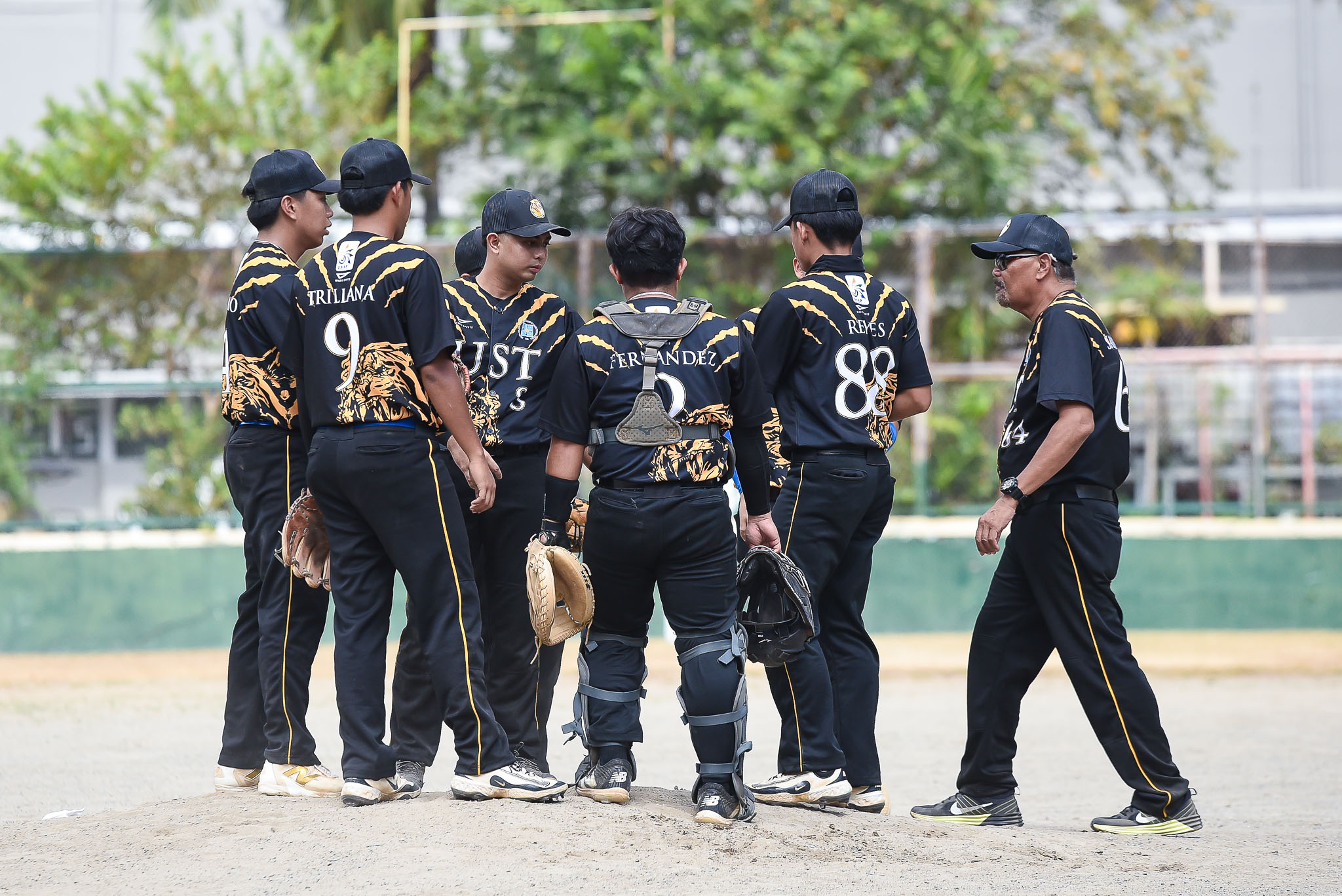 UAAP88-BASEBALL-DLSU-vs-UST-UST-5302 La Salle cruises to 10-run shutout over UST, secures UAAP Men's Baseball Final Four berth Baseball DLSU News UAAP UST - philippine sports news