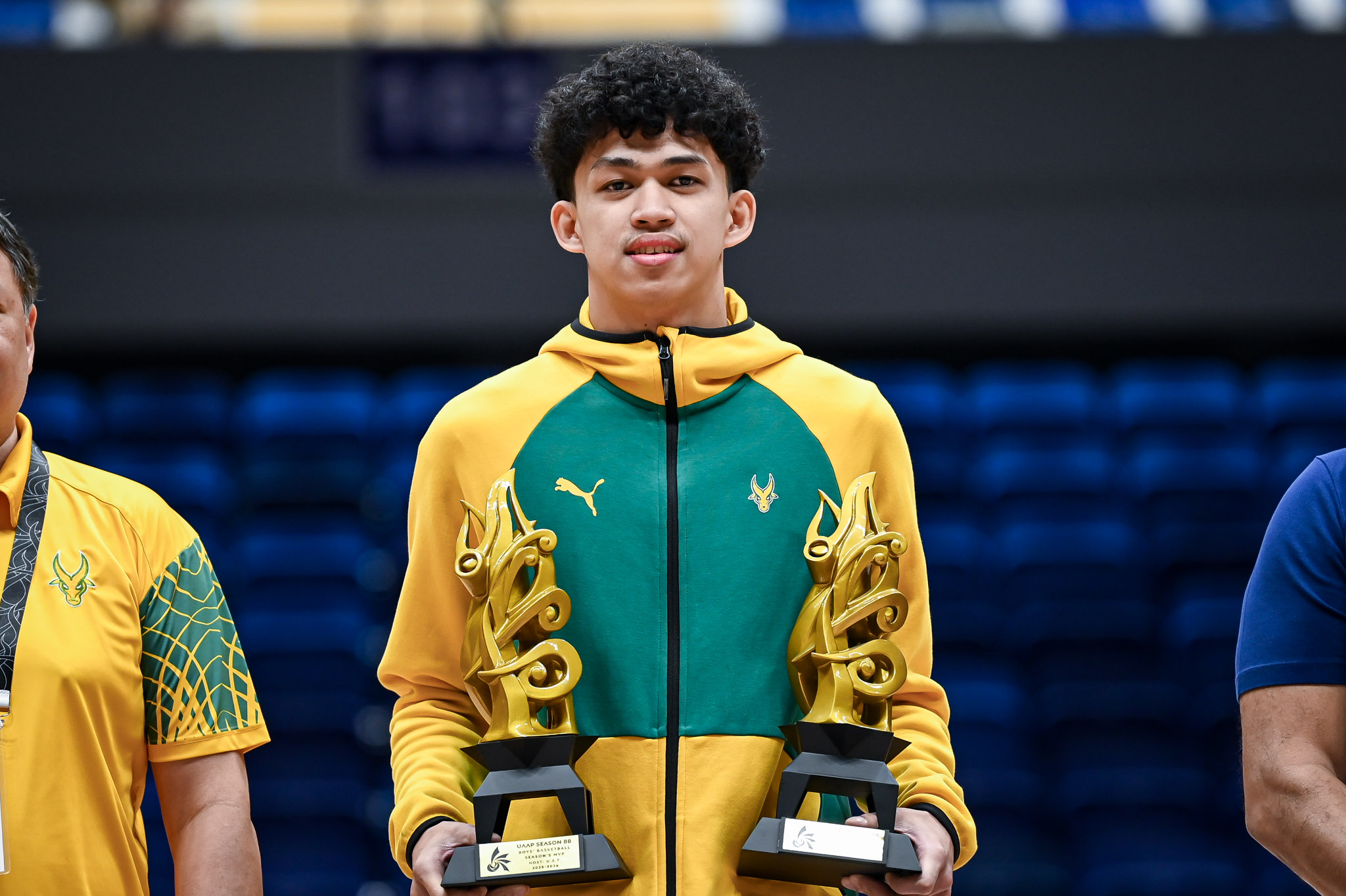 UAAP88-HSBBB-ELITE-TEAM-MVP-CABS-CABONILAS-1730 First-Ever Dual MVP: Cabs Cabonilas makes UAAP boys' basketball history Basketball FEU News UAAP - philippine sports news