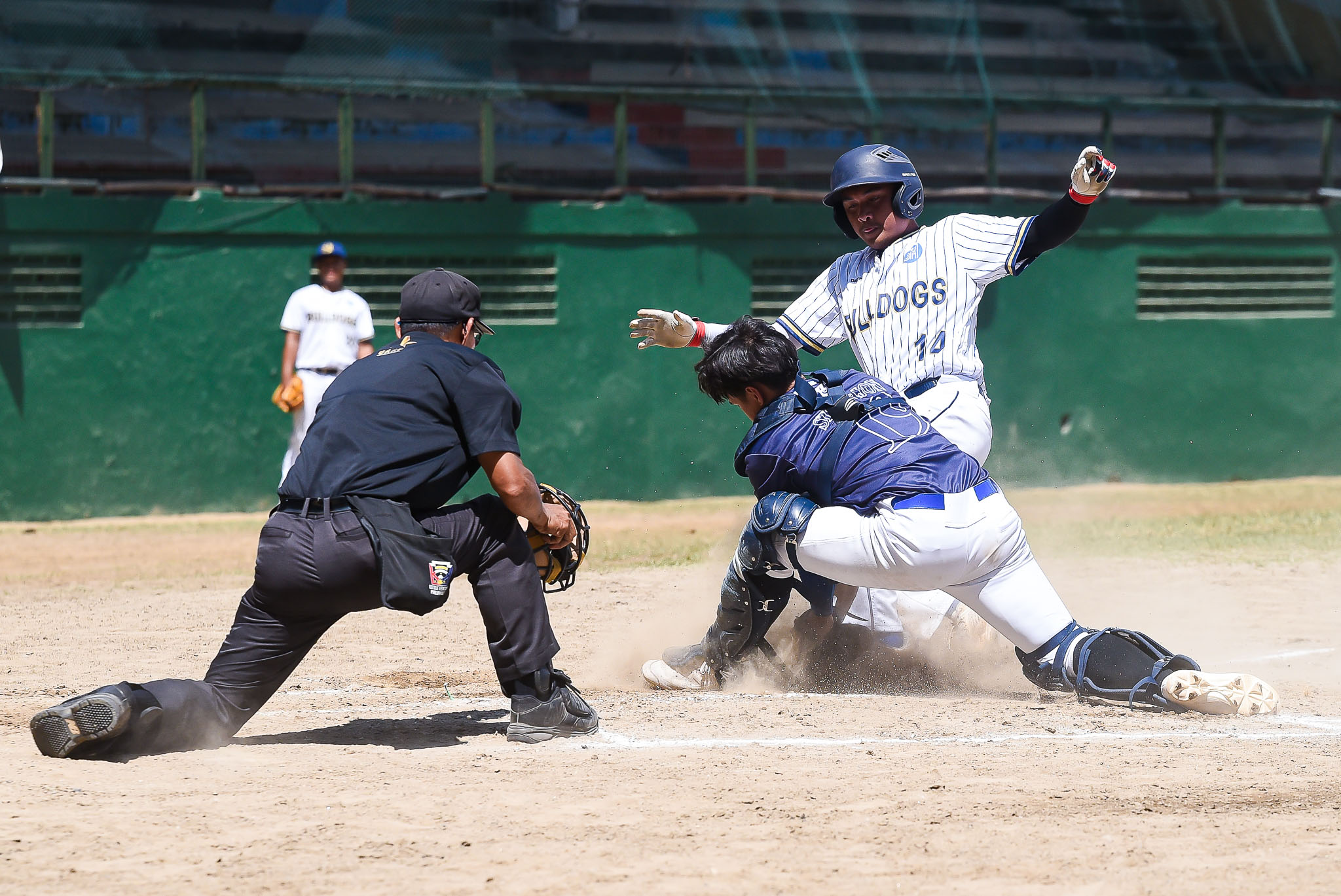 UAAP88-MENS-BASEBALL-NU-VS-ADU-DETOITO-AARON-S.-1446 NU dominates Adamson, remains on top of UAAP Baseball AdU Baseball News NU UAAP - philippine sports news