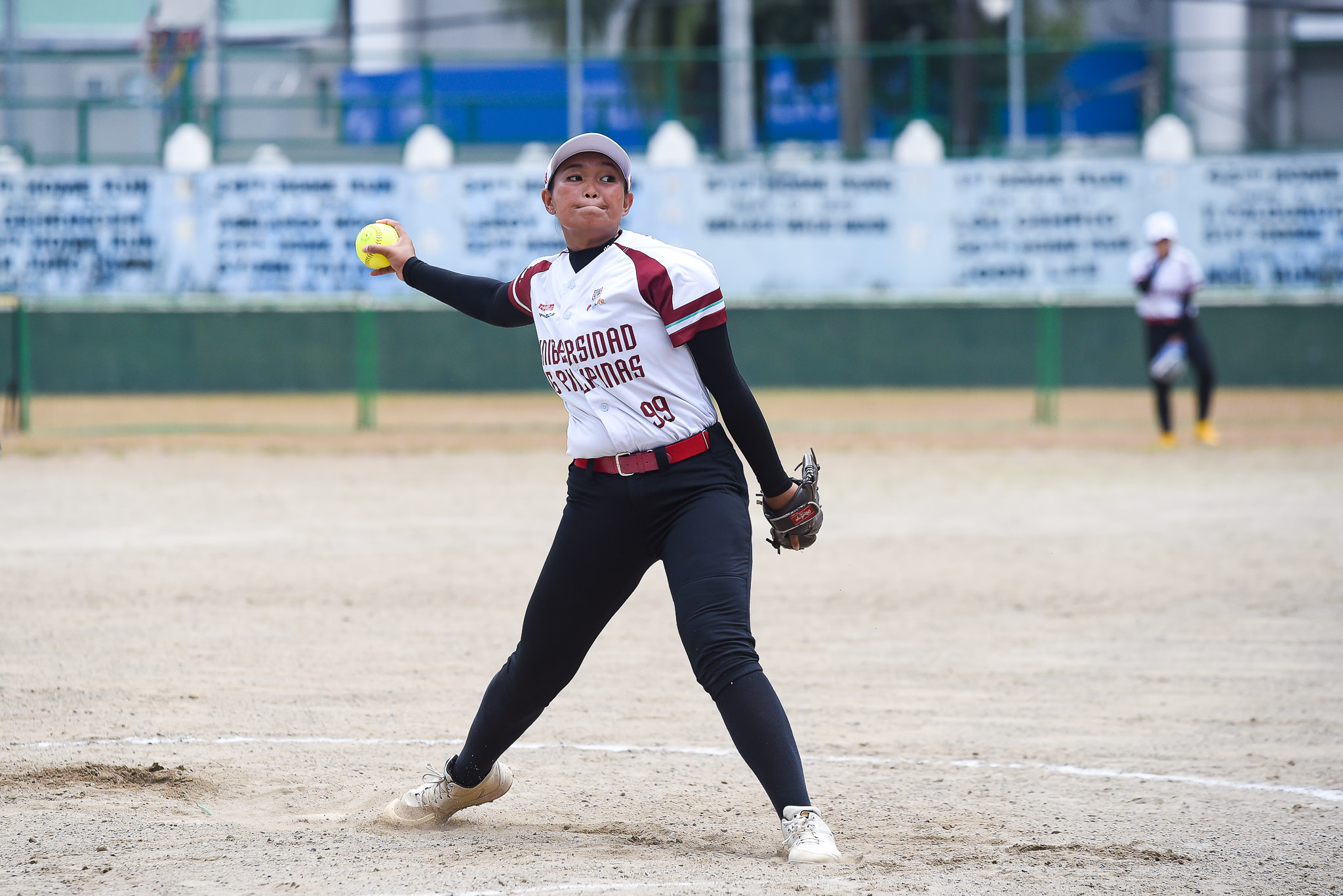 UAAP88-SOFTBALL-UP-vs-ATENEO-DIANE-PASCO-3551 UP cruises past Ateneo, sets up clash with UST for last UAAP Softball Finals spot News Softball UAAP UP UST - philippine sports news