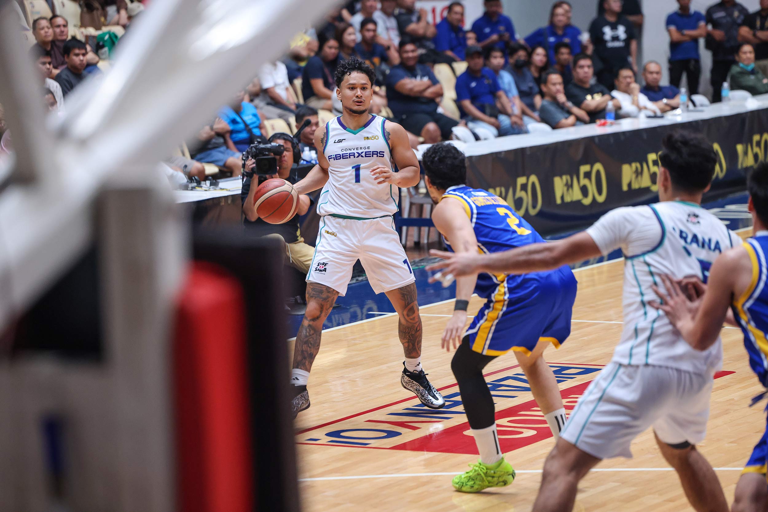 2026-PBA-Commissioners-Cup-Magnolia-vs-Converge-Juan-Gomez-de-Liano Magnolia powers past Converge for back-to-back wins in PBA Comm's Cup Basketball News PBA - philippine sports news