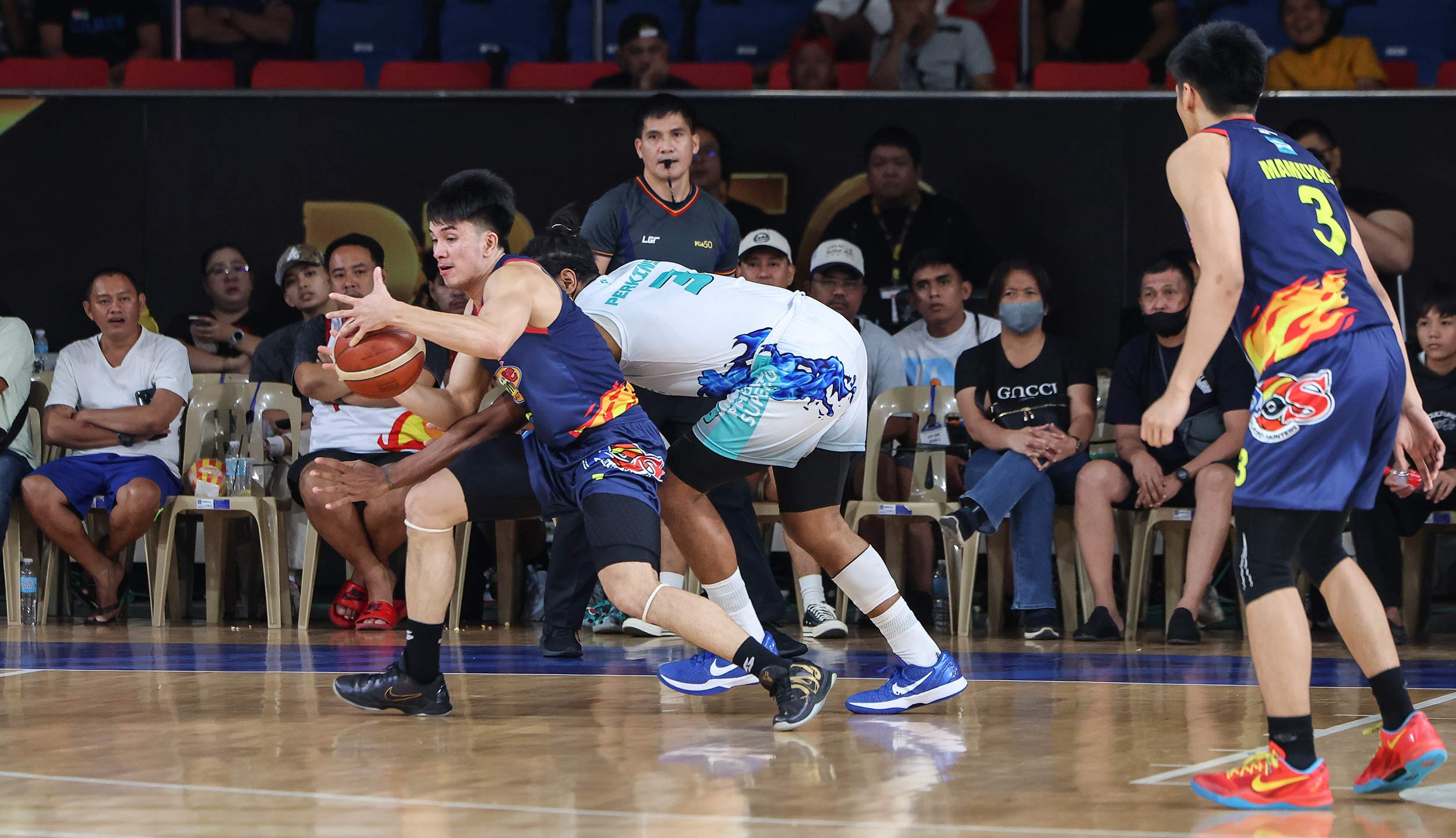 2026-PBA-Commissioners-Cup-Rain-or-Shine-vs-Phoenix-Adrian-Nocum Phoenix stuns Rain or Shine, ends Elasto Painters’ perfect run in PBA Comm's Cup Basketball News PBA - philippine sports news