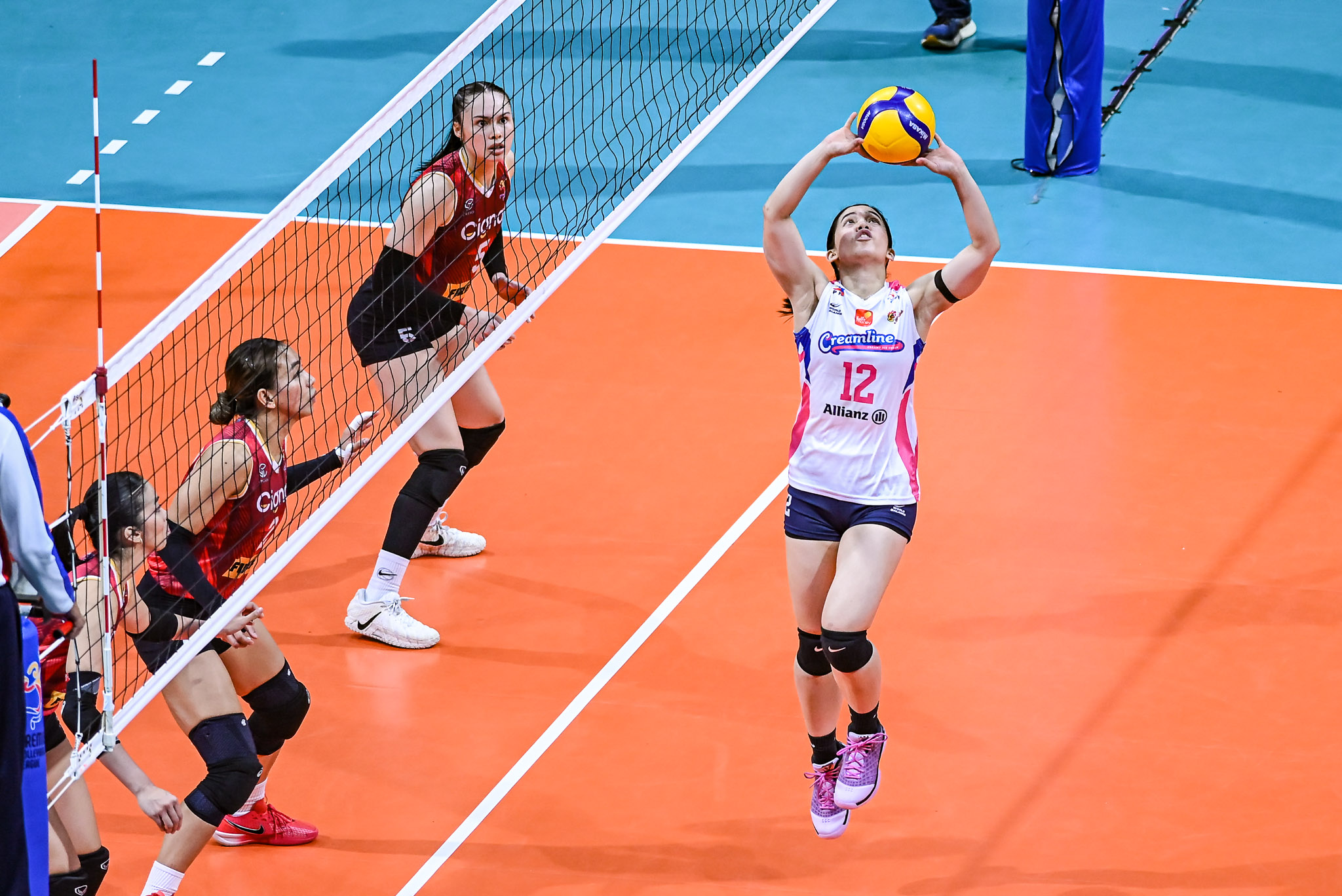 Cignal, Creamline set for high-stakes PVL semis showdown