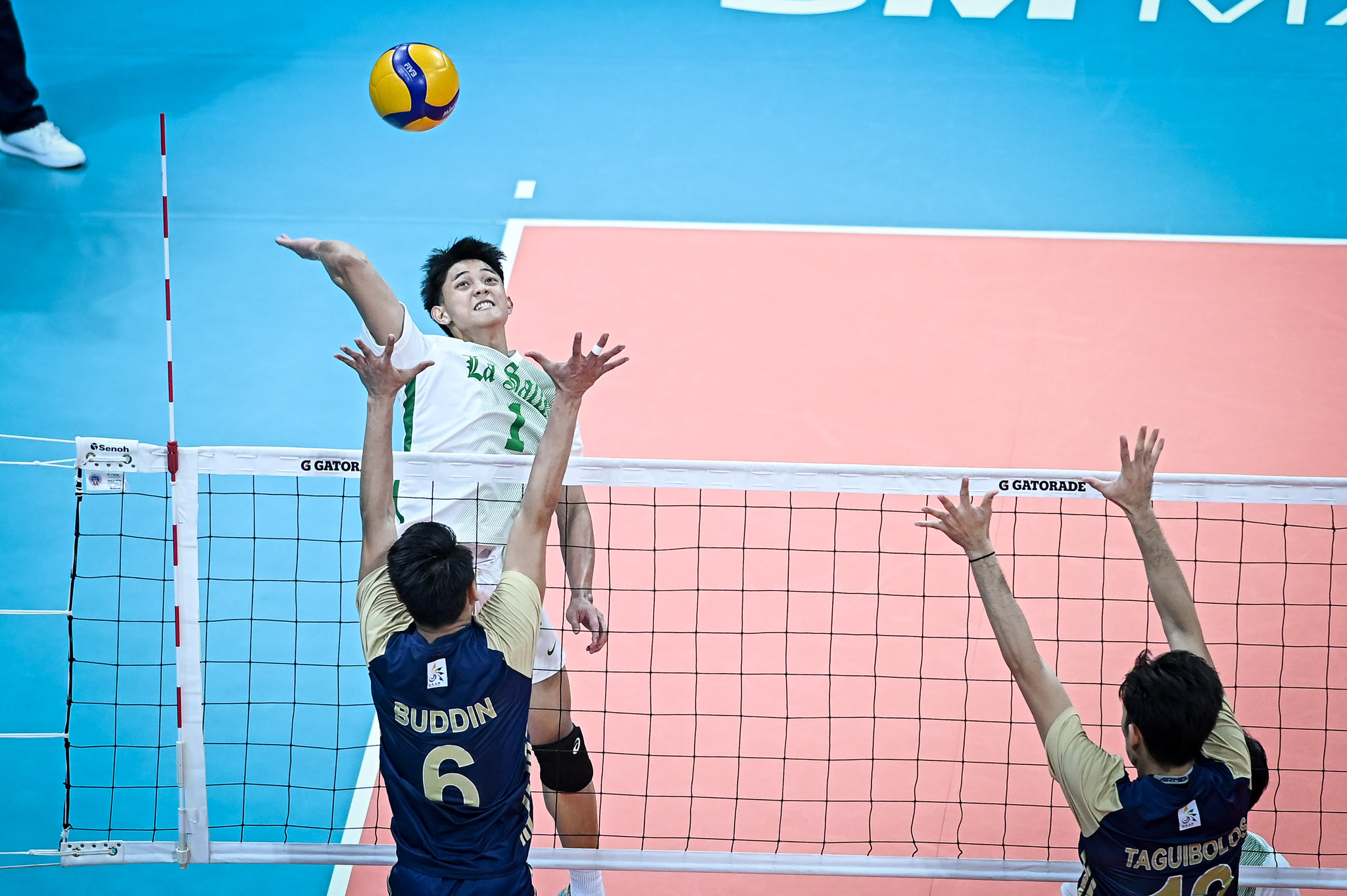 UAAP-88-MVB-DLSU-vs.-NU-Yoyong-Mendoza-6722 La Salle denies NU outright playoff incentive, caps UAAP Men's Volleyball run on high DLSU News NU UAAP Volleyball - philippine sports news