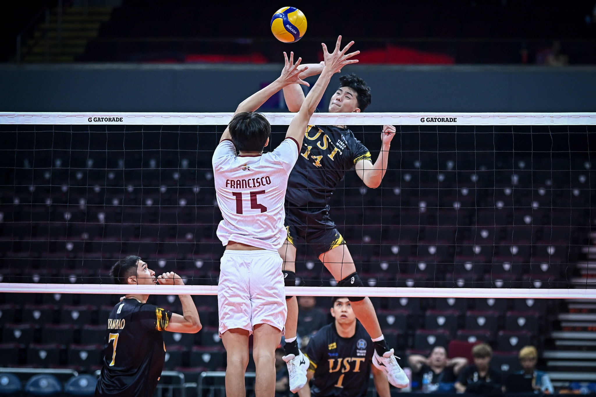 UAAP-88-MVB-UP-vs.-UST-Trev-Valera-5968 UST sweeps UP to stay in hunt for UAAP Men's Volleyball twice-to-beat bonus News UAAP UP UST Volleyball - philippine sports news