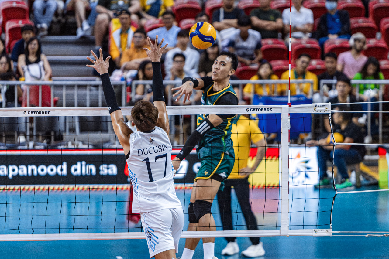 UAAP-S88-AdU-vs-FEU-Mens-Volleyball-Mikko-Espartero-4 FEU survives Adamson scare, secures top seed in UAAP Men's Volleyball AdU FEU News UAAP Volleyball - philippine sports news