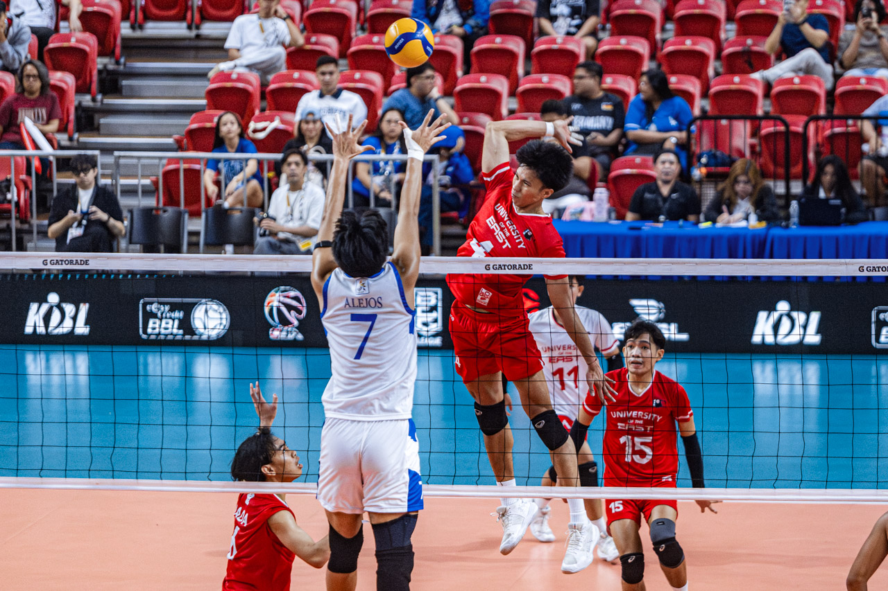 UAAP-S88-UE-vs-ADMU-Mens-Volleyball-Xjhann-Camaymayan UE ends campaign with upset of Ateneo, breaks deadlock for 6th in UAAP Men's Volleyball ADMU News UAAP UP Volleyball - philippine sports news