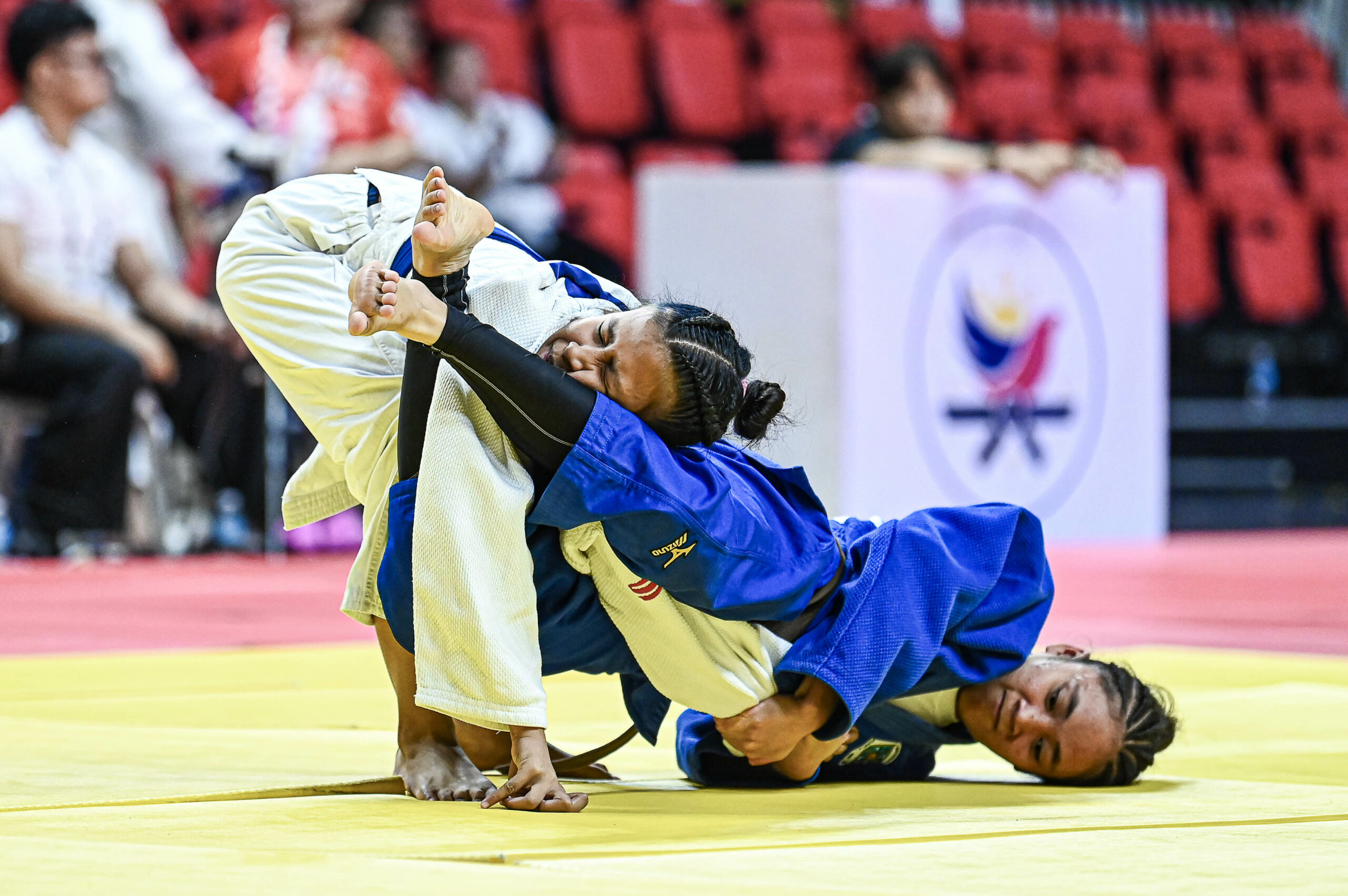 UAAP88-Judo-Seniors-AdU-Aiyah-Mae-Rafols-UST-Christine-Quiniones-8964-scaled Chino Sy, Heart Rafael lead UST men, UE women surge in judo opener ADMU AdU DLSU Judo News UAAP UE UP UST - philippine sports news