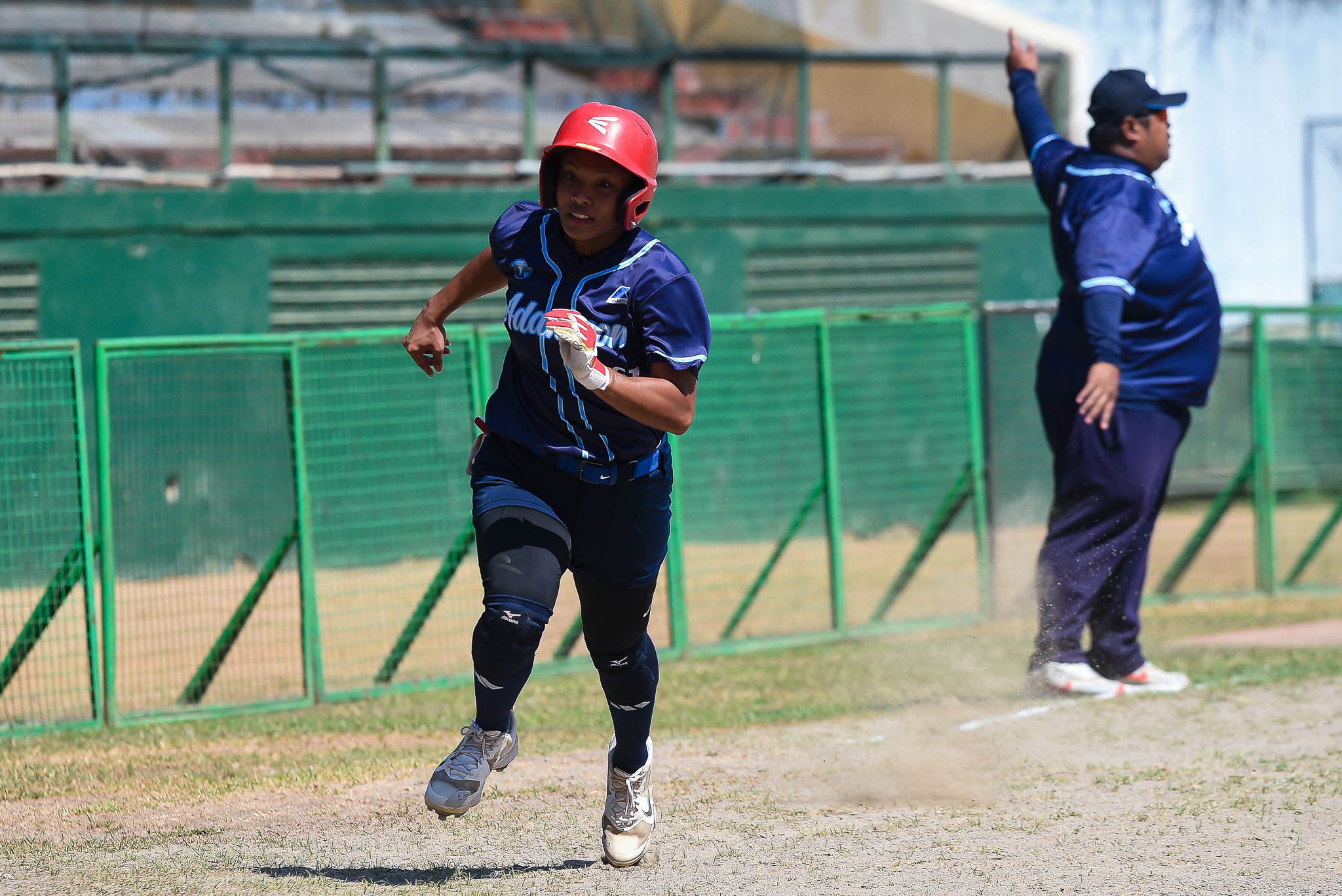 UAAP88-SOFTBALL-UP-vs-ADU-REYAE-VILLAMIN-0346 Glory Alonzo shuts down UP as Adamson nears 13th straight UAAP Softball title AdU News Softball UAAP UP - philippine sports news