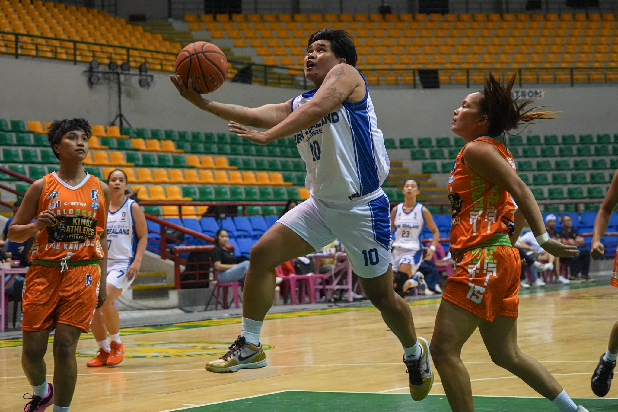 WMPBL-2nd-Regular-Season_-Bluefire-Batangas-vs-Caloocan-Lady-Kankaloo_-PENARANDA-Snow-00345 Bariquit, Peñaranda lead Batangas-NZ Bluefire past Caloocan to open WMPBL defense Basketball News WMPBL - philippine sports news