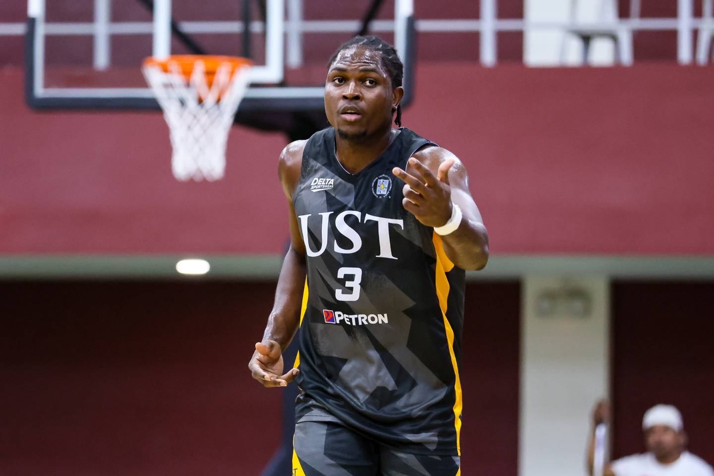 2026-Asiabasket-NSAC-UST-def-St-Clare-Collins-Akowe La Salle, UP lead six-team UAAP charge into Asiabasket quarters ADMU AdU AU Basketball CSB CSJL DLSU EAC FEU LPU MIT News NU SBC SSC-R UP UST - philippine sports news