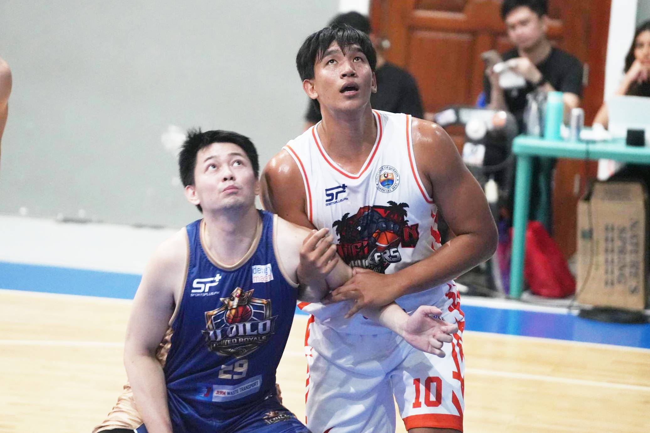 Quezon dominates Iloilo, stretches MPBL win streak to five
