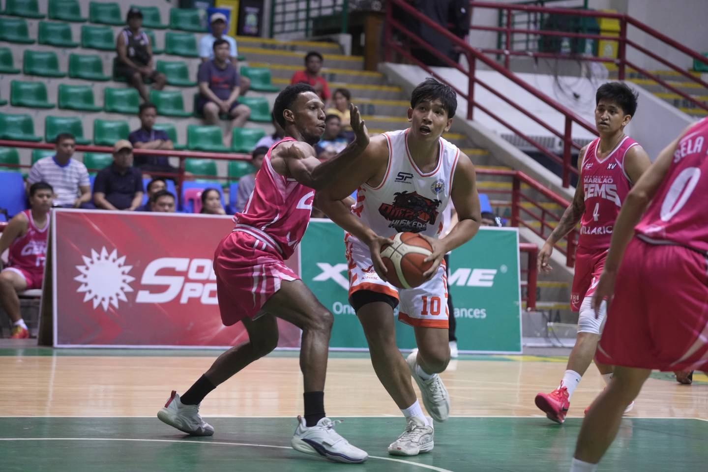 MPBL: Ced Manzano leads Quezon charge, fends off Marilao