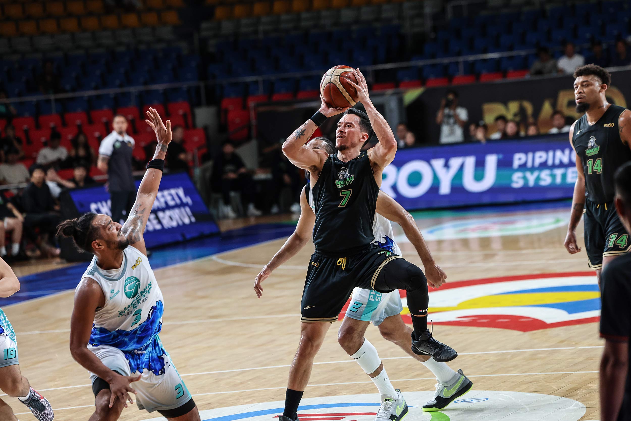 Macau ends PBA debut on high note, stuns Phoenix