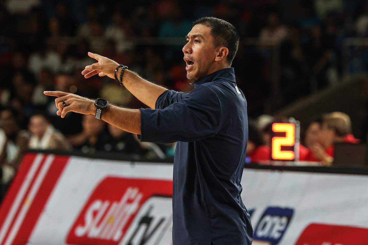 LA Tenorio draws on Ginebra experience as he braces for familiar Meralco fightback
